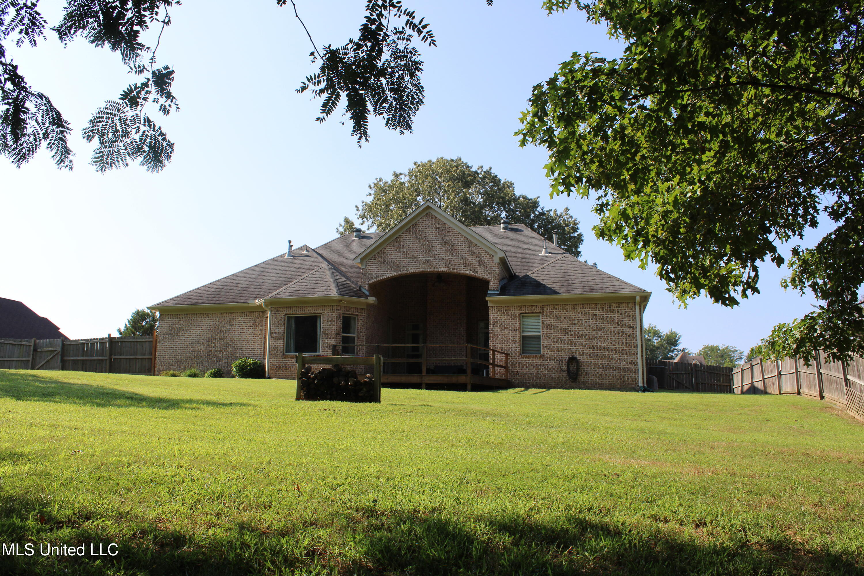 13804 Whispering Pines Drive, Olive Branch, Mississippi image 47