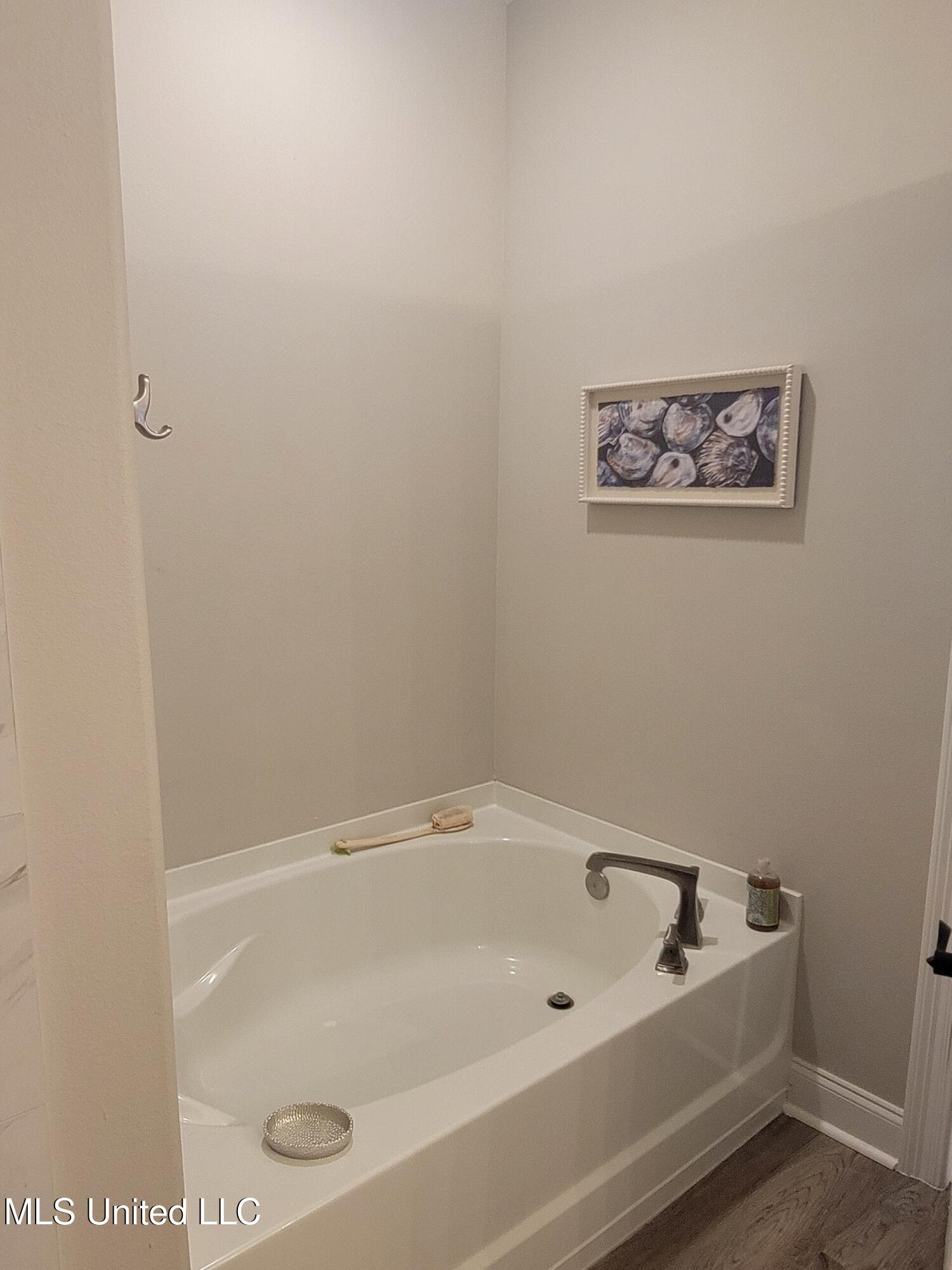 137 Grande View Drive, Biloxi, Mississippi image 4
