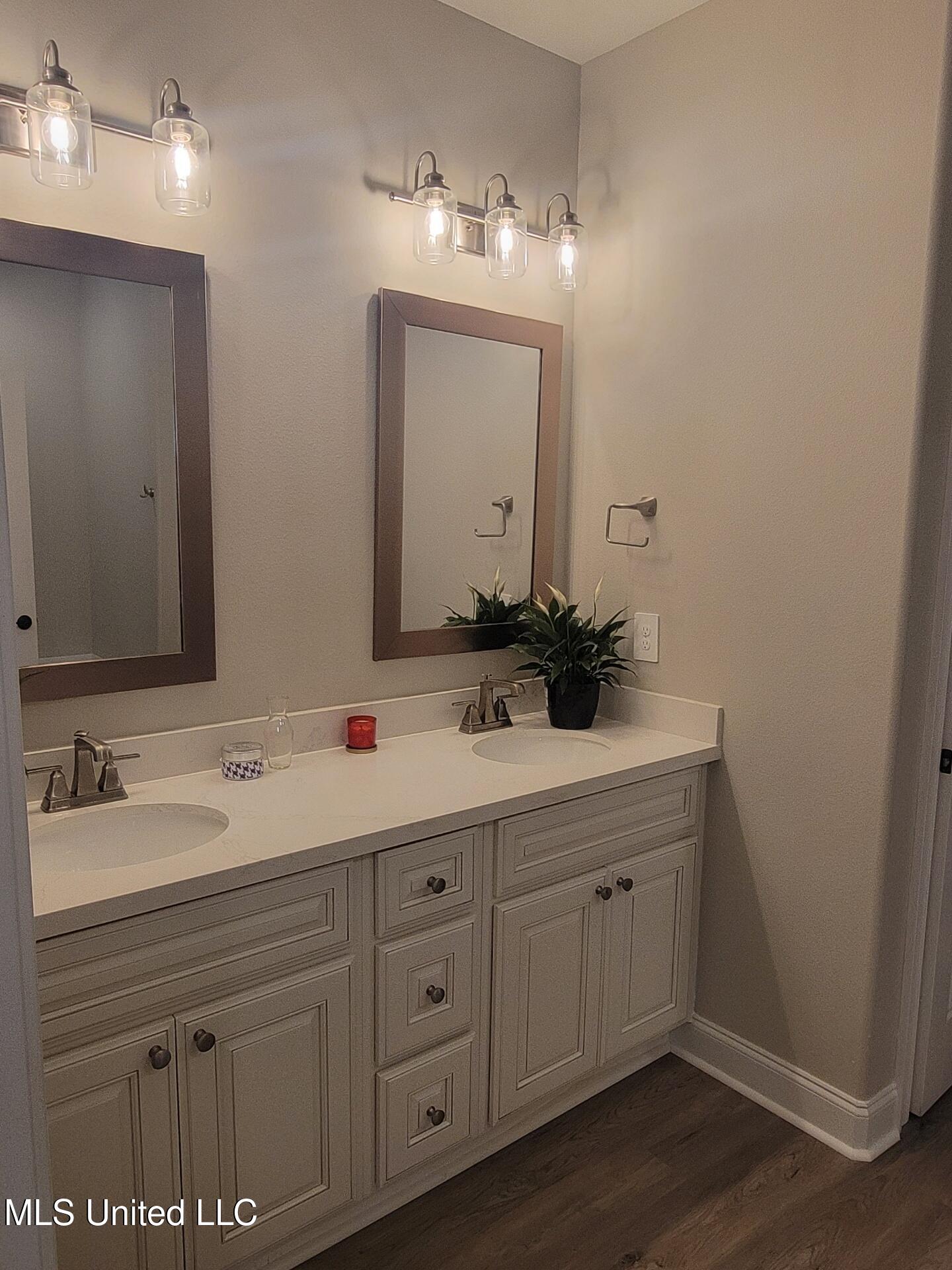 137 Grande View Drive, Biloxi, Mississippi image 5