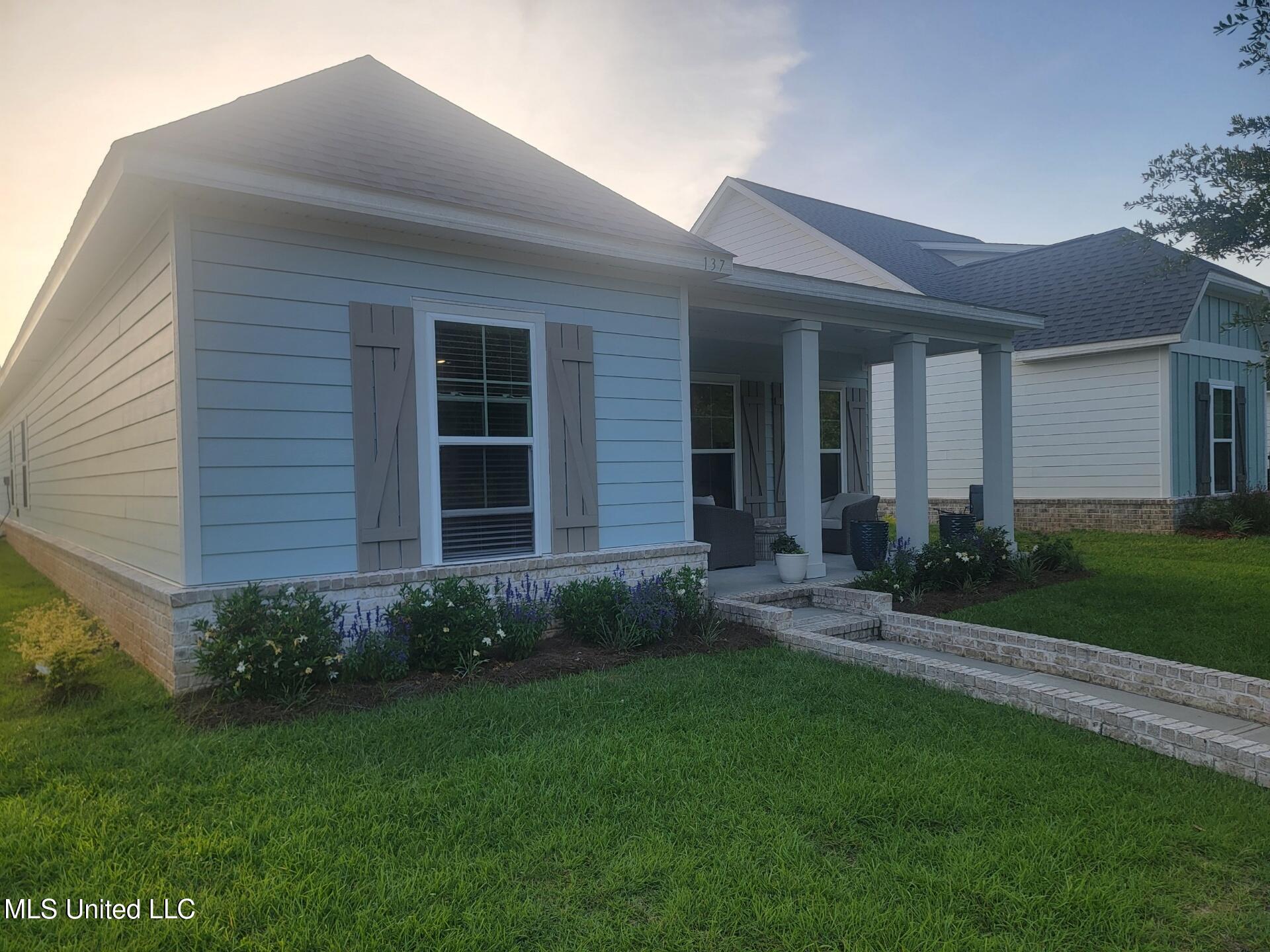137 Grande View Drive, Biloxi, Mississippi image 1