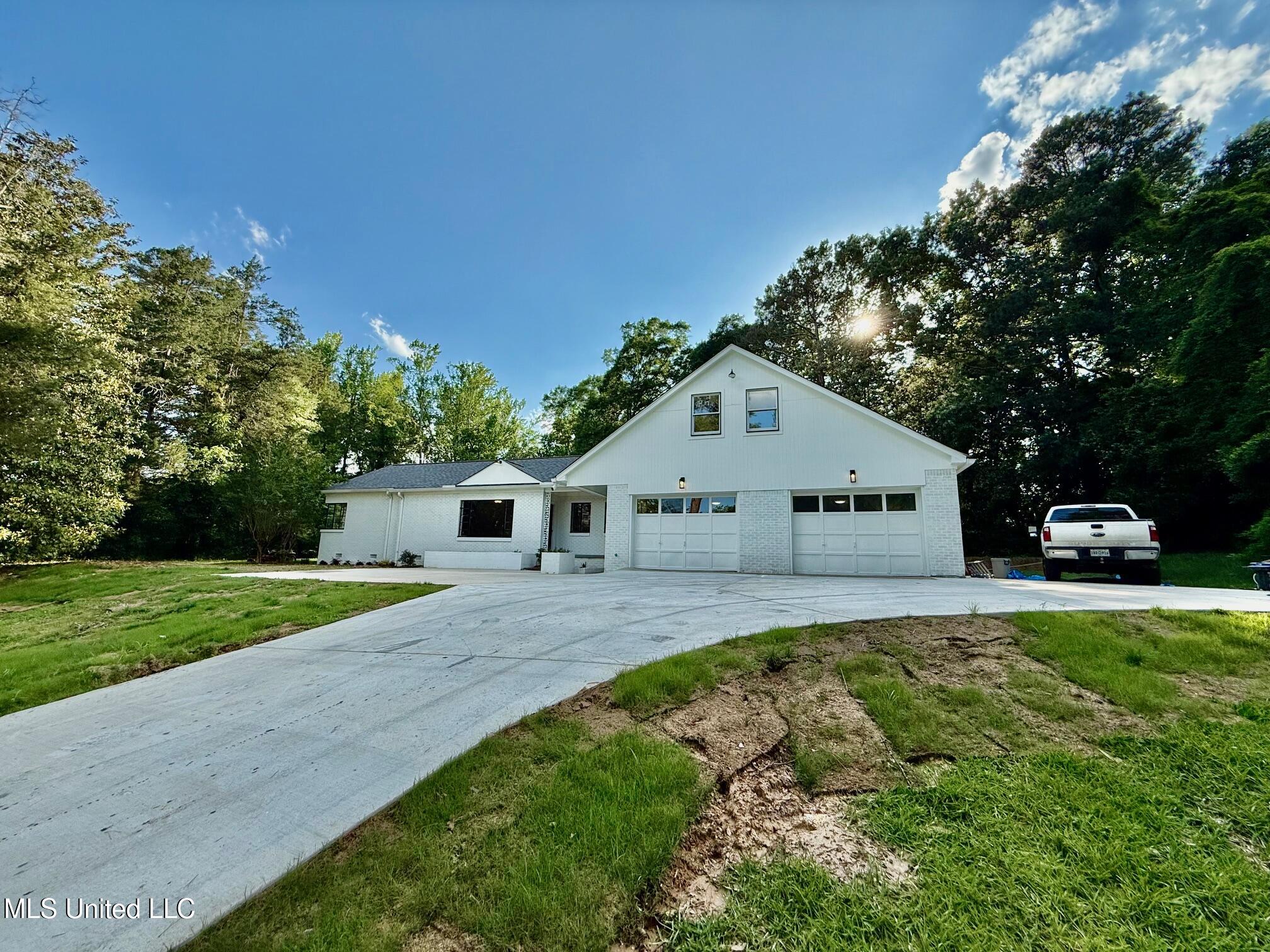 112 Louis Wilson Drive, Brandon, Mississippi image 6