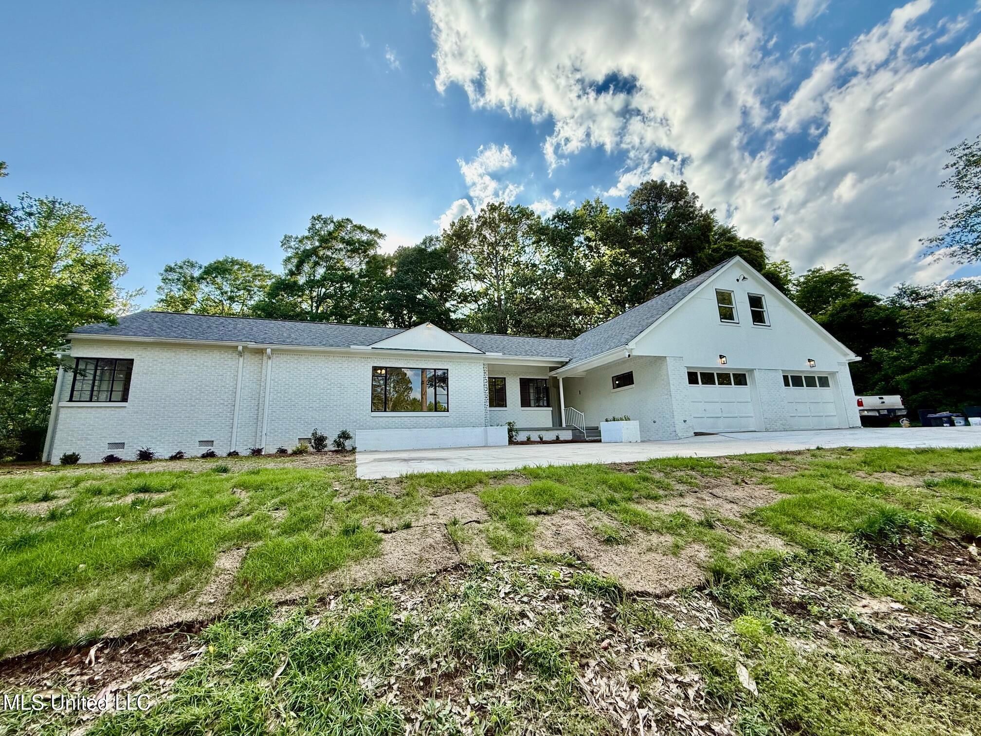 112 Louis Wilson Drive, Brandon, Mississippi image 5