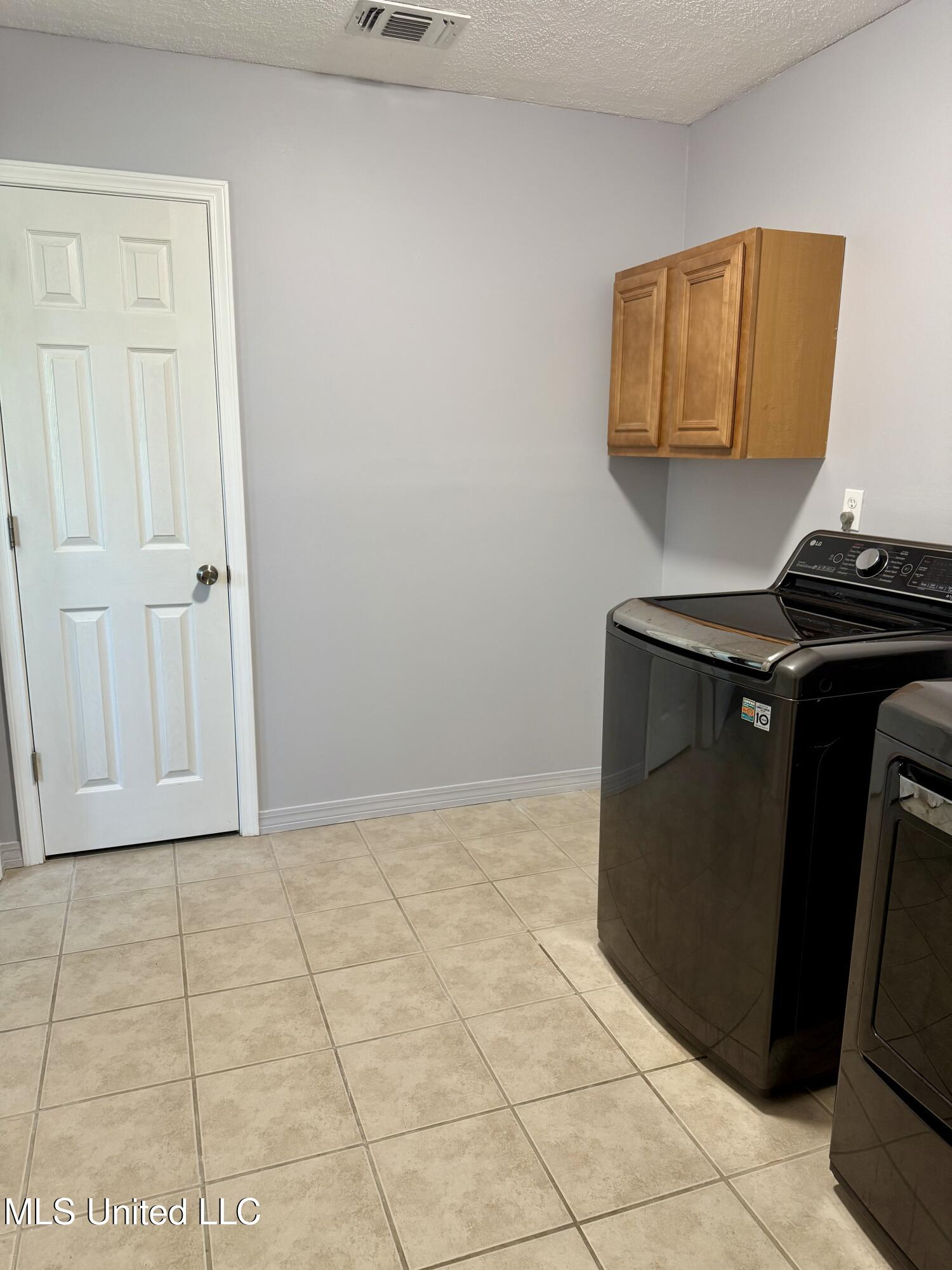 6925 Pinehurst Drive, Ocean Springs, Mississippi image 23