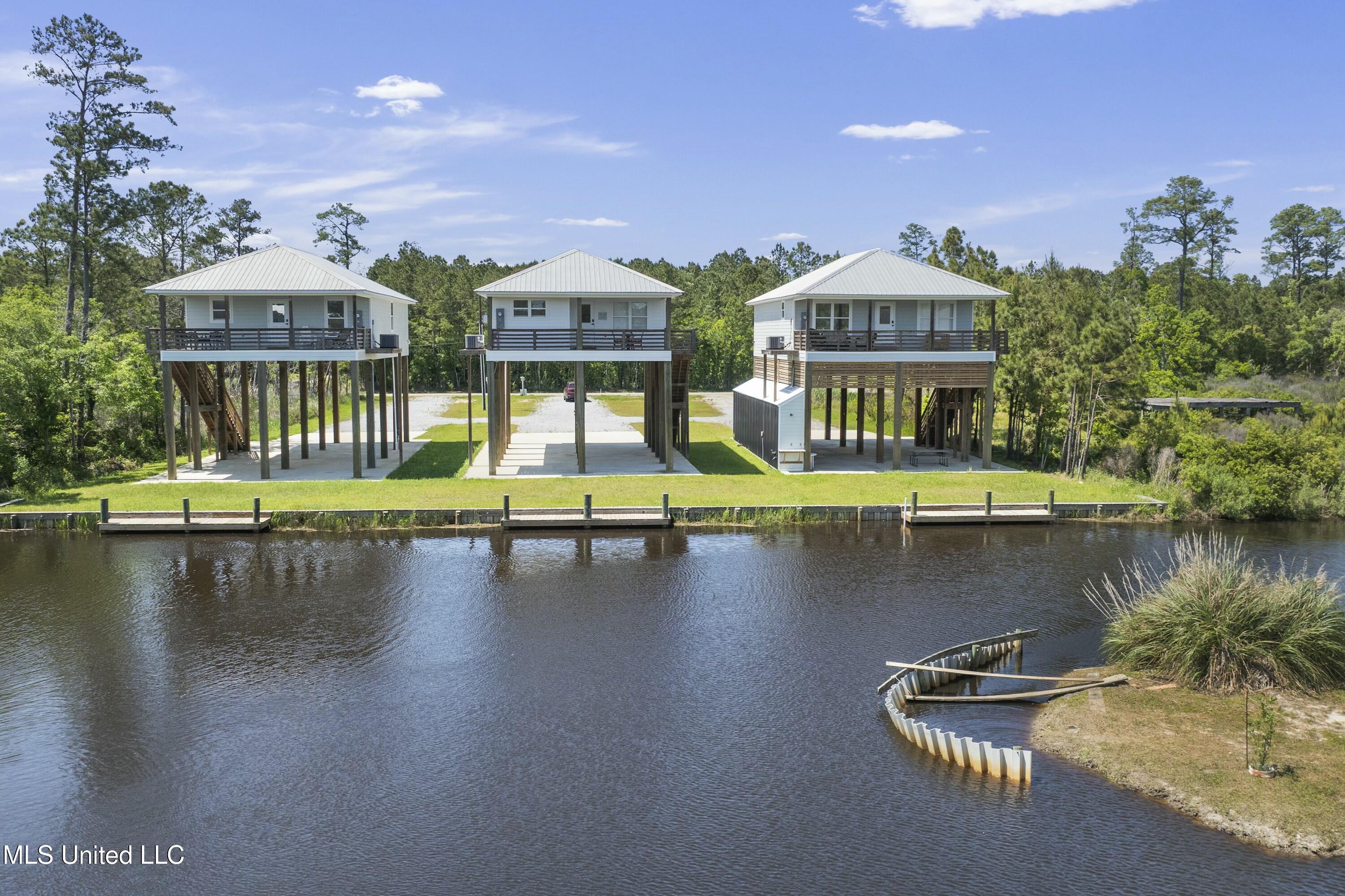 10066 E Bayou View Drive, Bay Saint Louis, Mississippi image 3