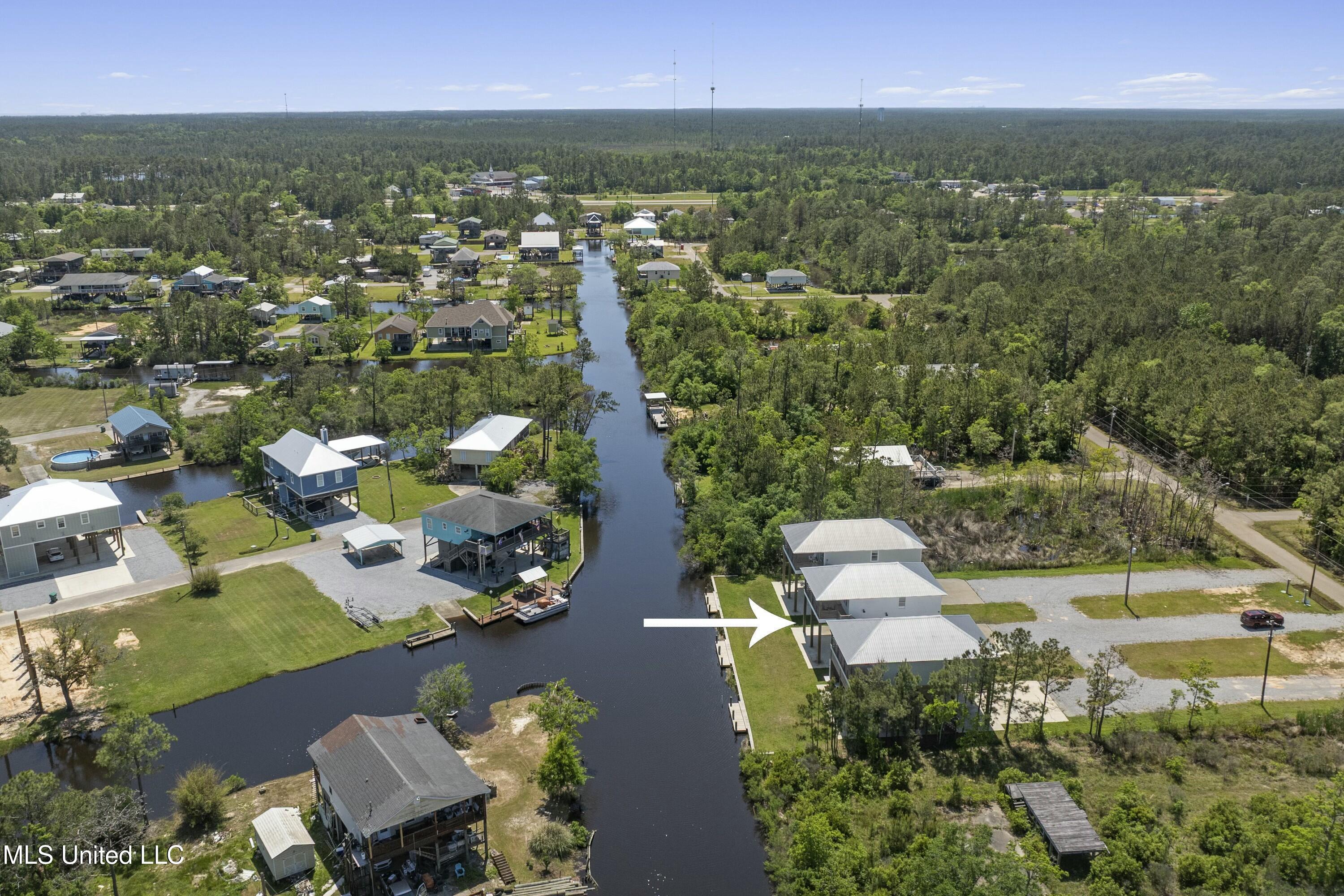 10066 E Bayou View Drive, Bay Saint Louis, Mississippi image 35