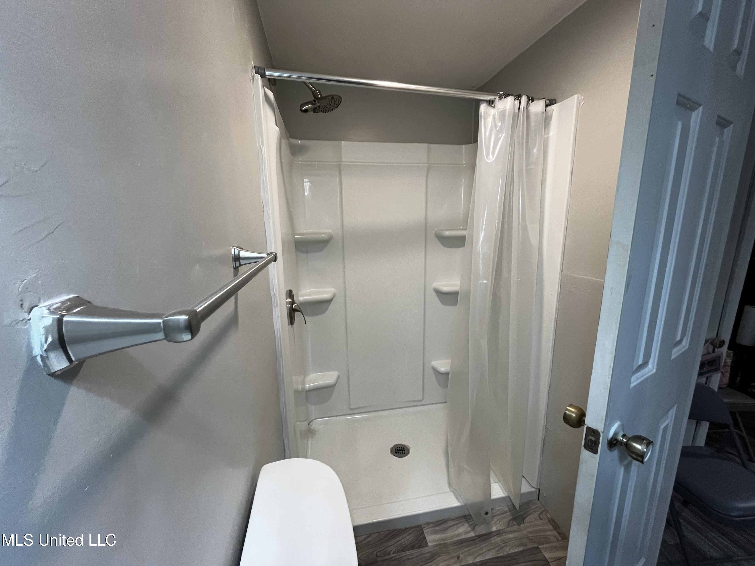 8165 Meadowood Cove, Olive Branch, Mississippi image 32