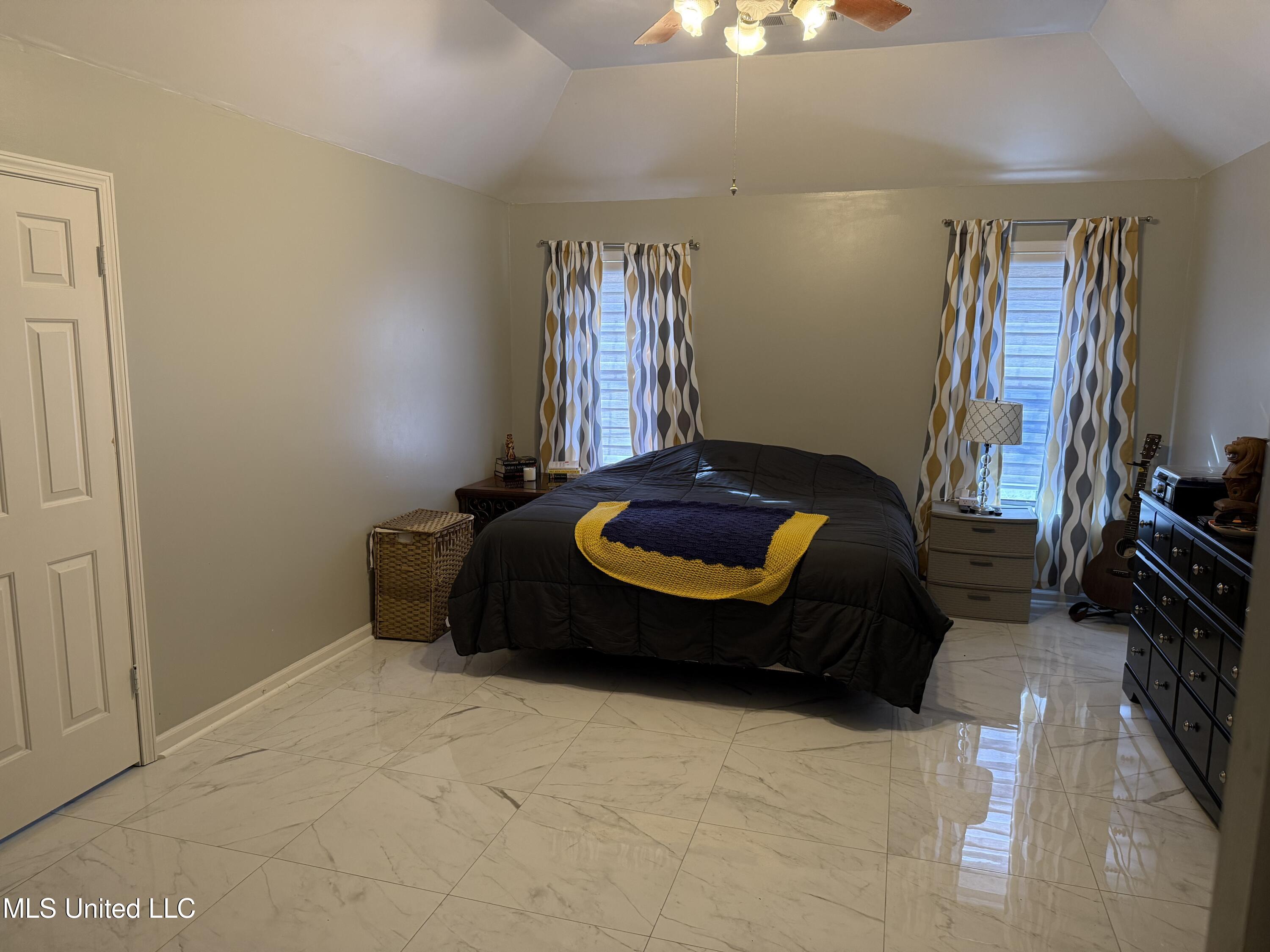 8165 Meadowood Cove, Olive Branch, Mississippi image 17