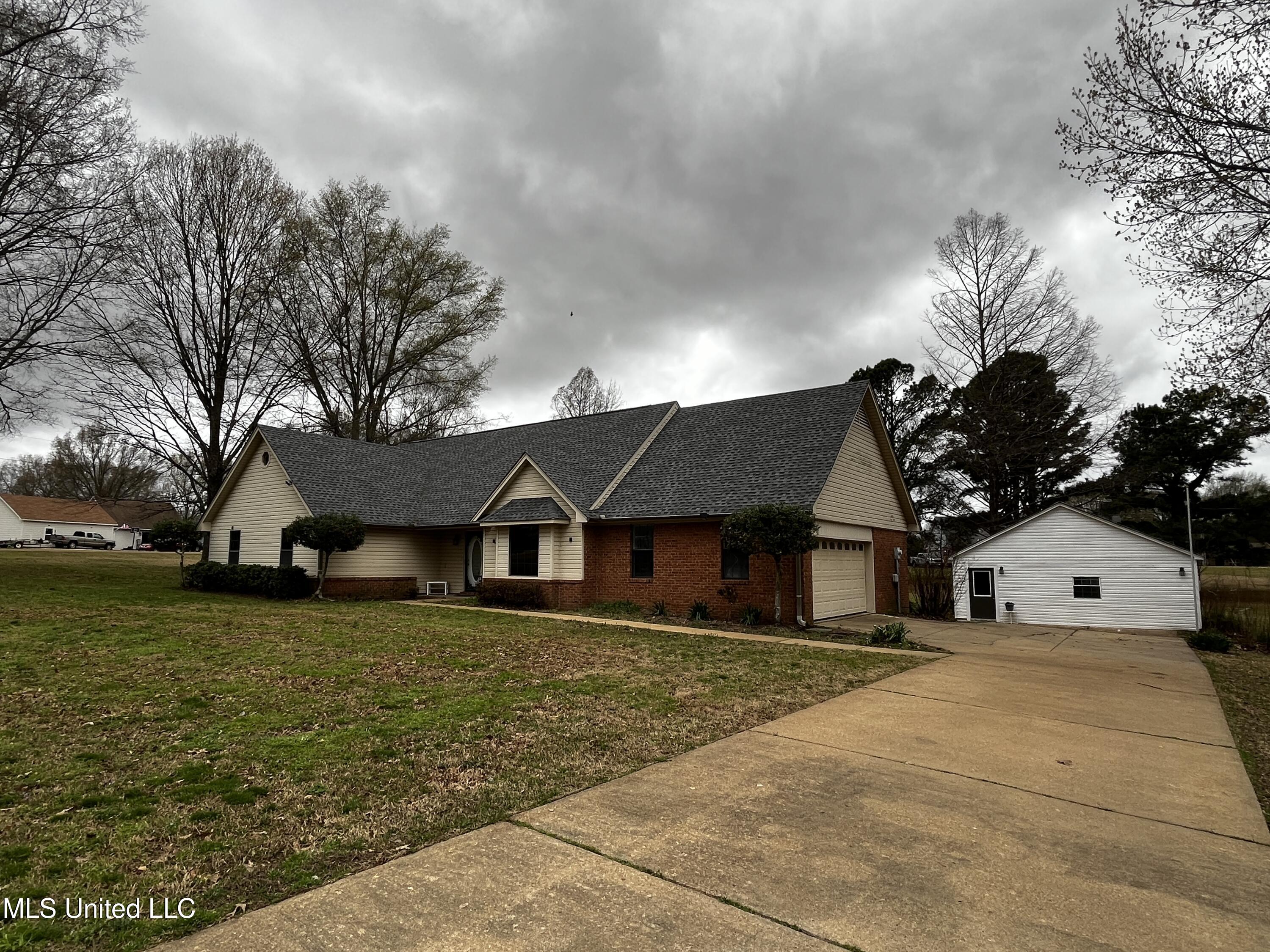 8165 Meadowood Cove, Olive Branch, Mississippi image 27