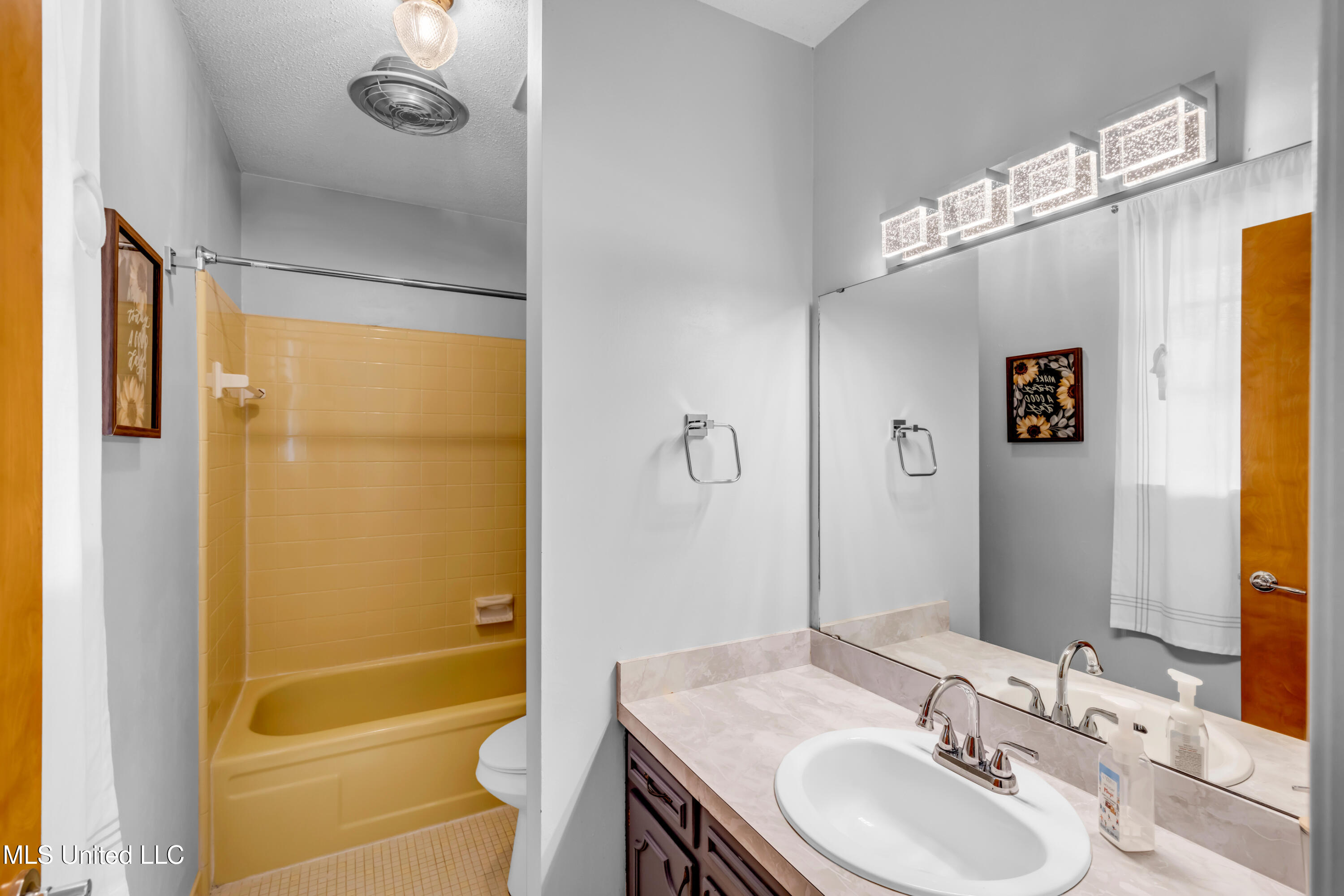1204 Londonderry Lane, Ocean Springs, Mississippi image 22