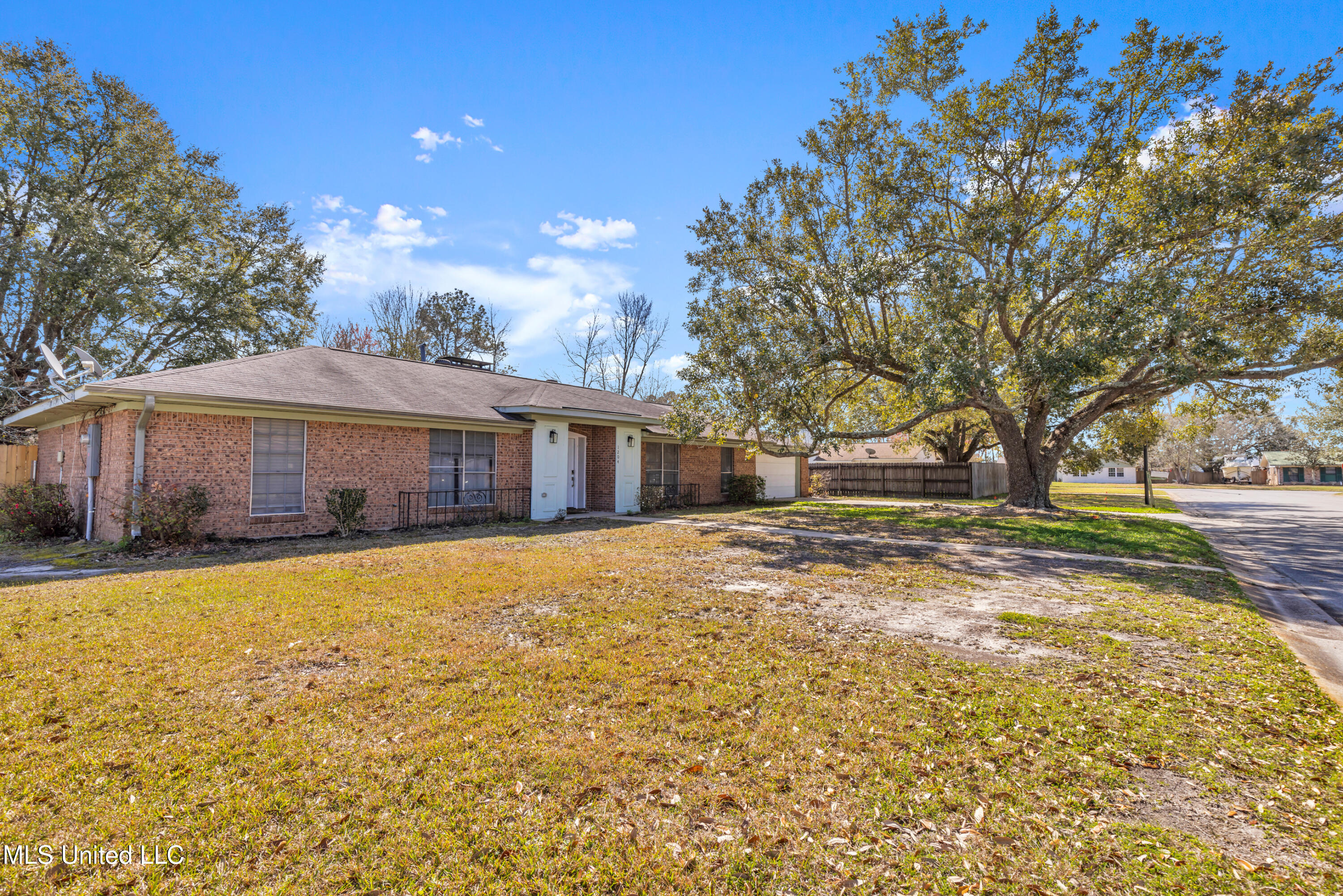 1204 Londonderry Lane, Ocean Springs, Mississippi image 3