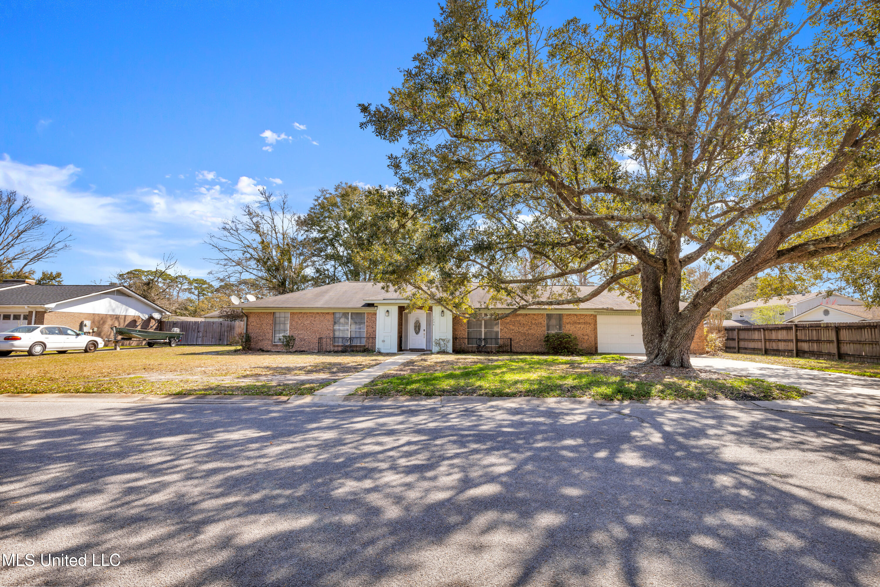 1204 Londonderry Lane, Ocean Springs, Mississippi image 2