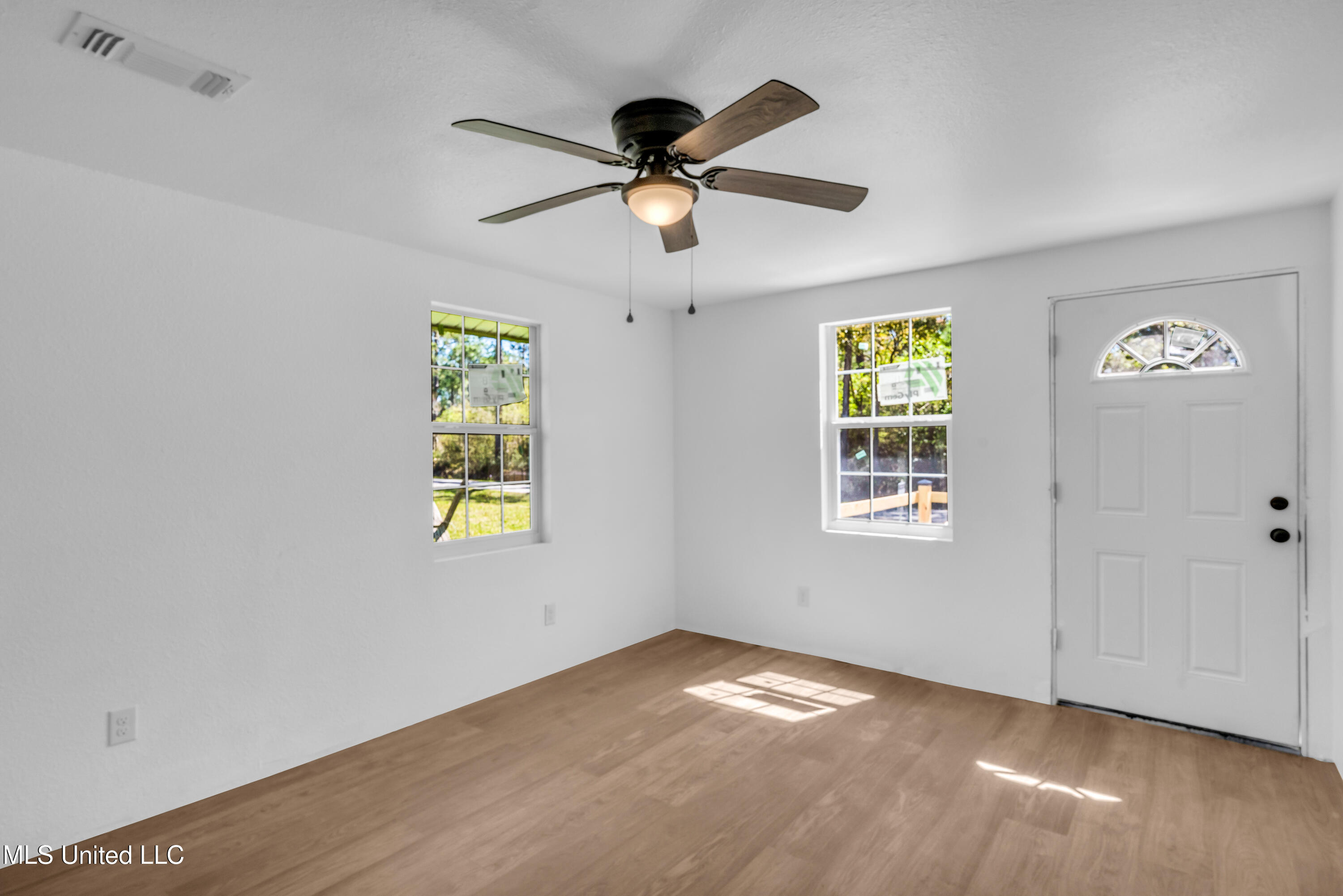 902 Dicks Street, Bay Saint Louis, Mississippi image 6