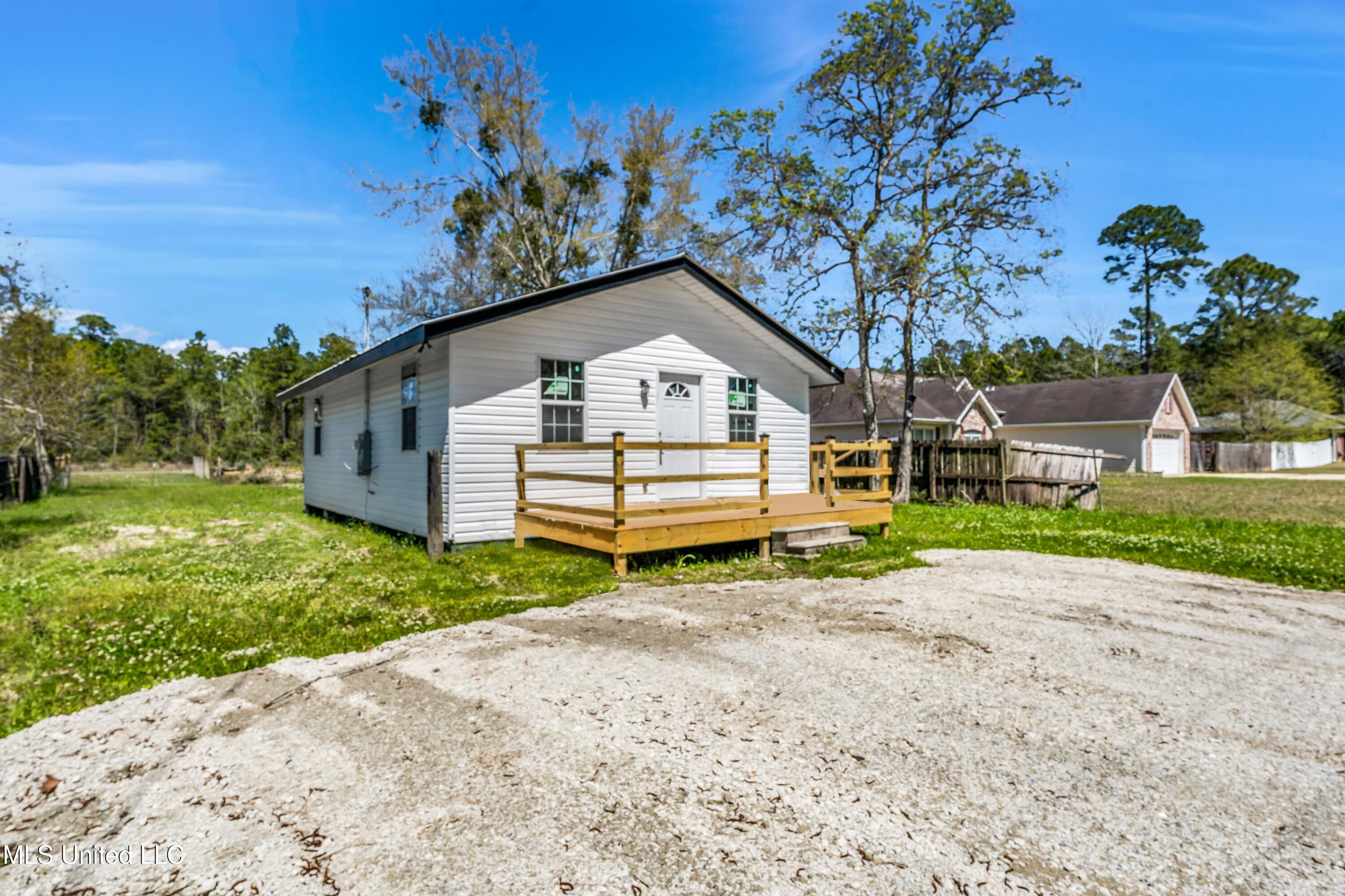 902 Dicks Street, Bay Saint Louis, Mississippi image 5