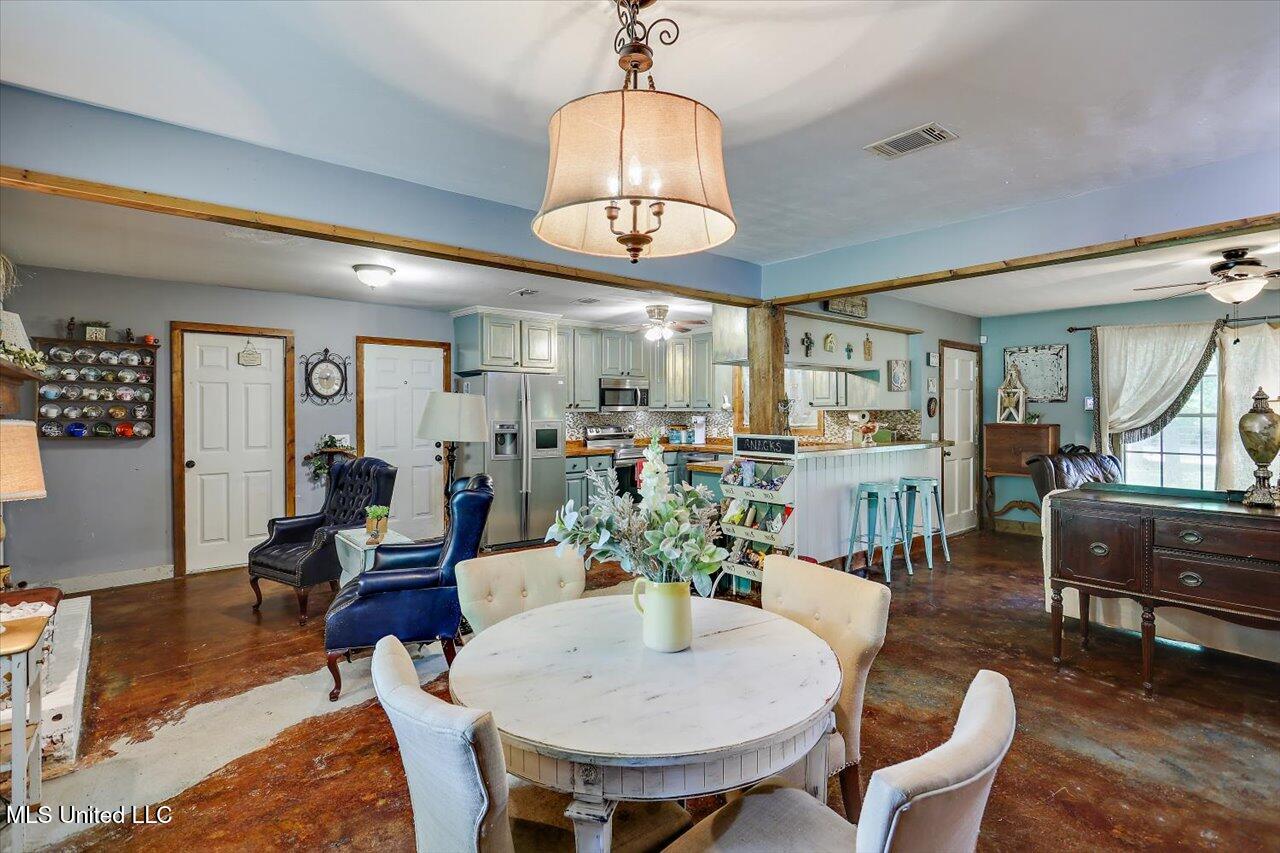1563 Dry Creek Road, Magee, Mississippi image 17