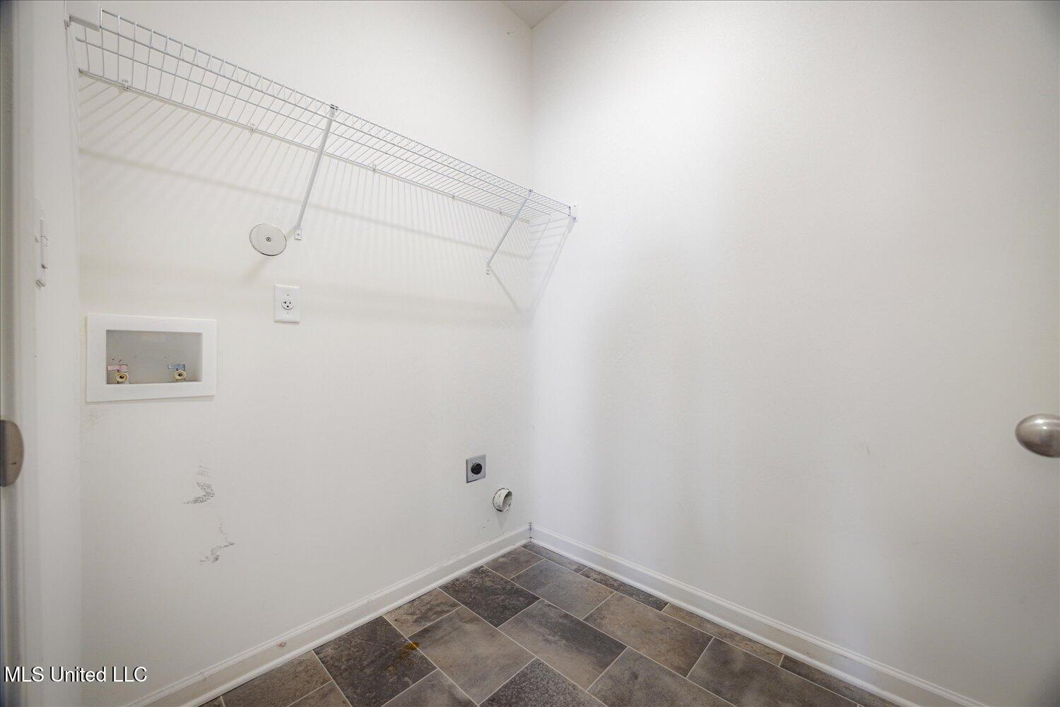 8931 Mary Frances Drive, Southaven, Mississippi image 24