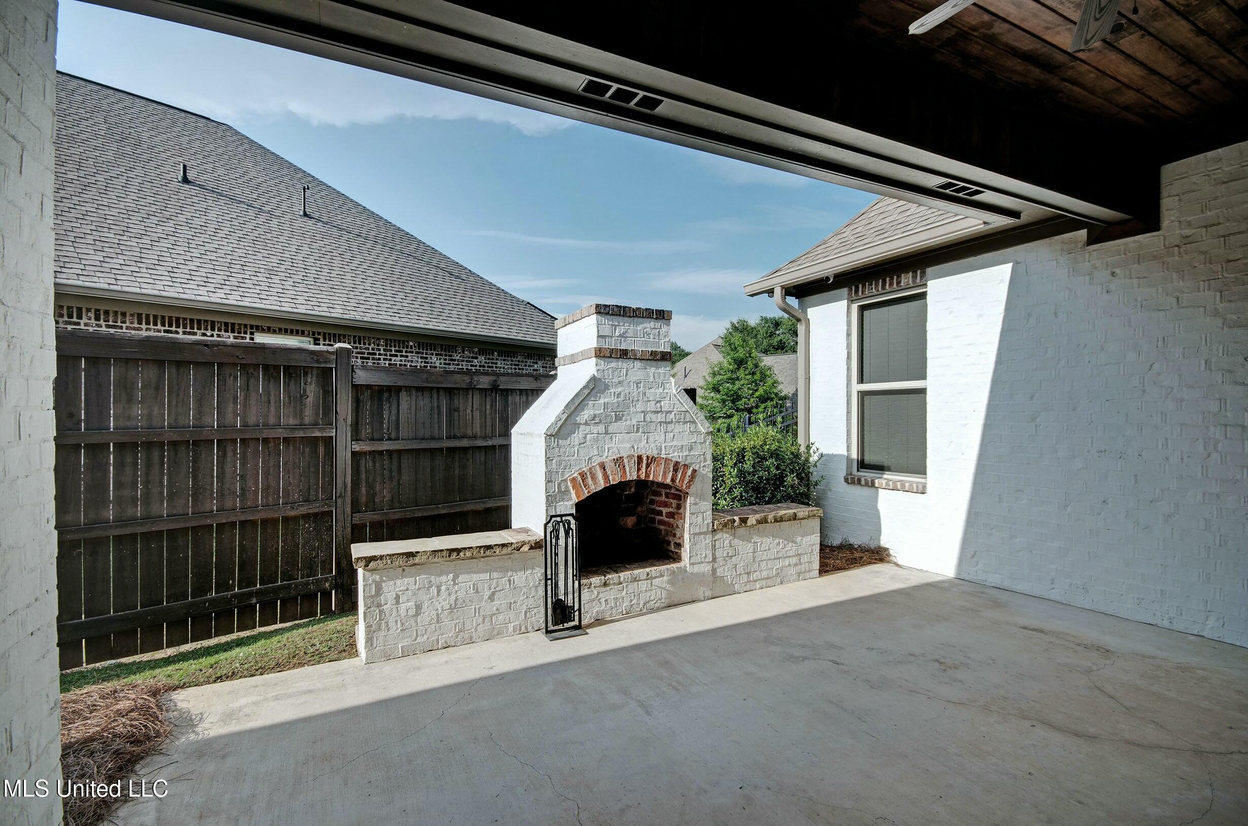 421 Ashleigh Court, Brandon, Mississippi image 3