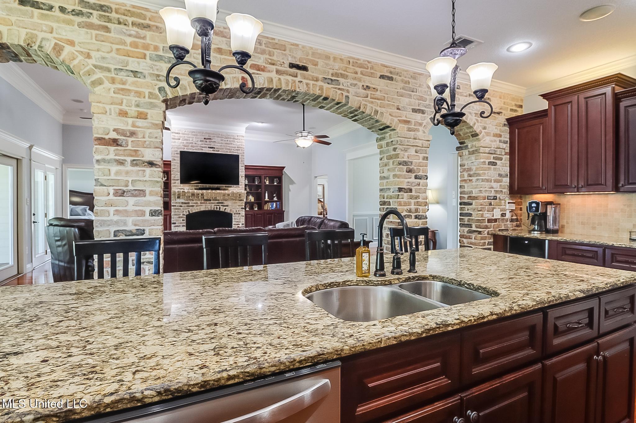 1214 Kensington Drive, Biloxi, Mississippi image 17