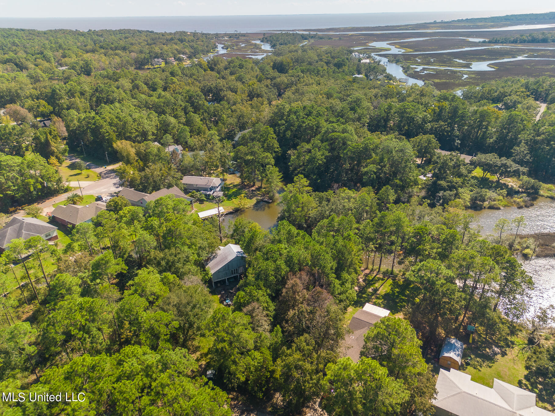 Windward Drive, Gautier, Mississippi image 8