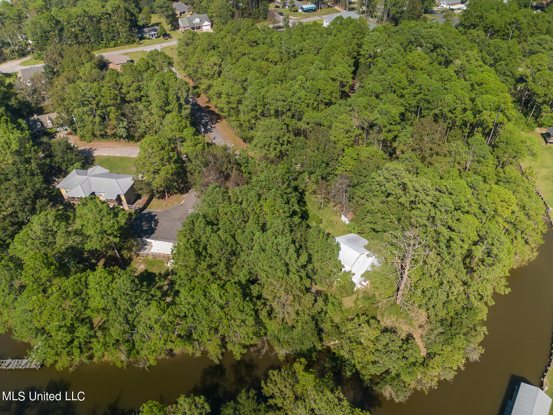 Windward Drive, Gautier, Mississippi image 3