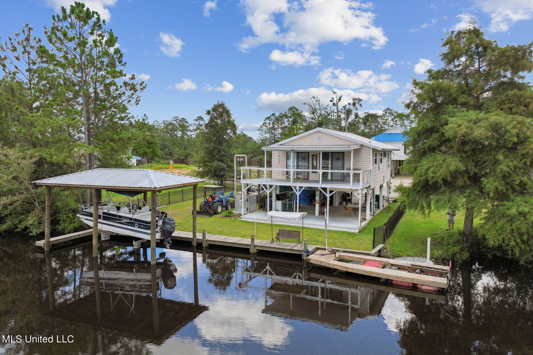 15055 Chickasaw Road, Kiln, Mississippi image 1