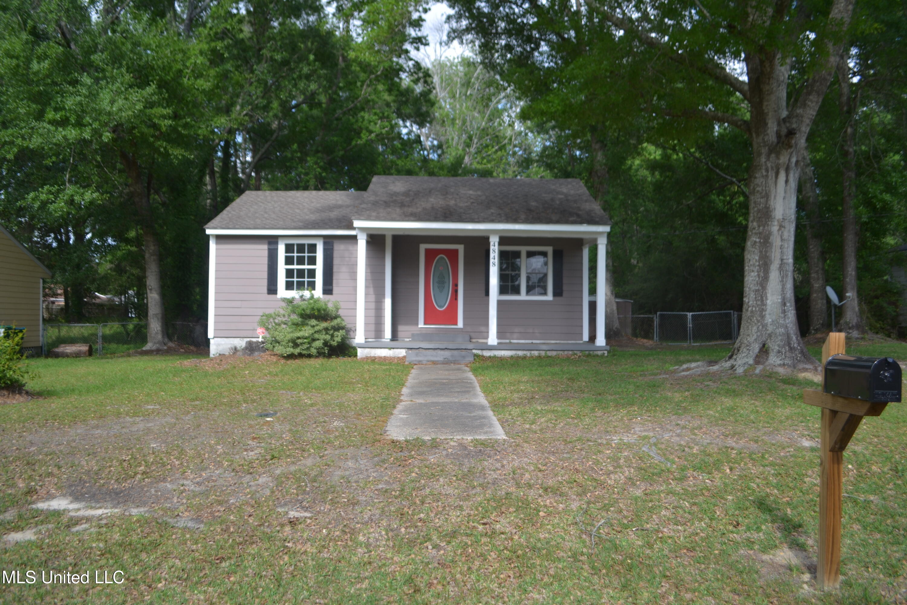 4848 Devon Street, Moss Point, Mississippi image 1