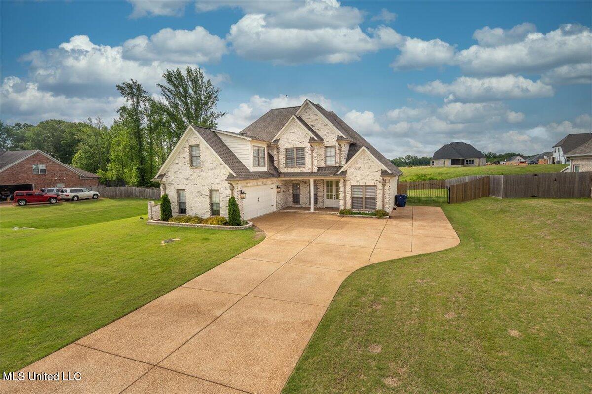 4423 Bakersfield Drive, Nesbit, Mississippi image 2