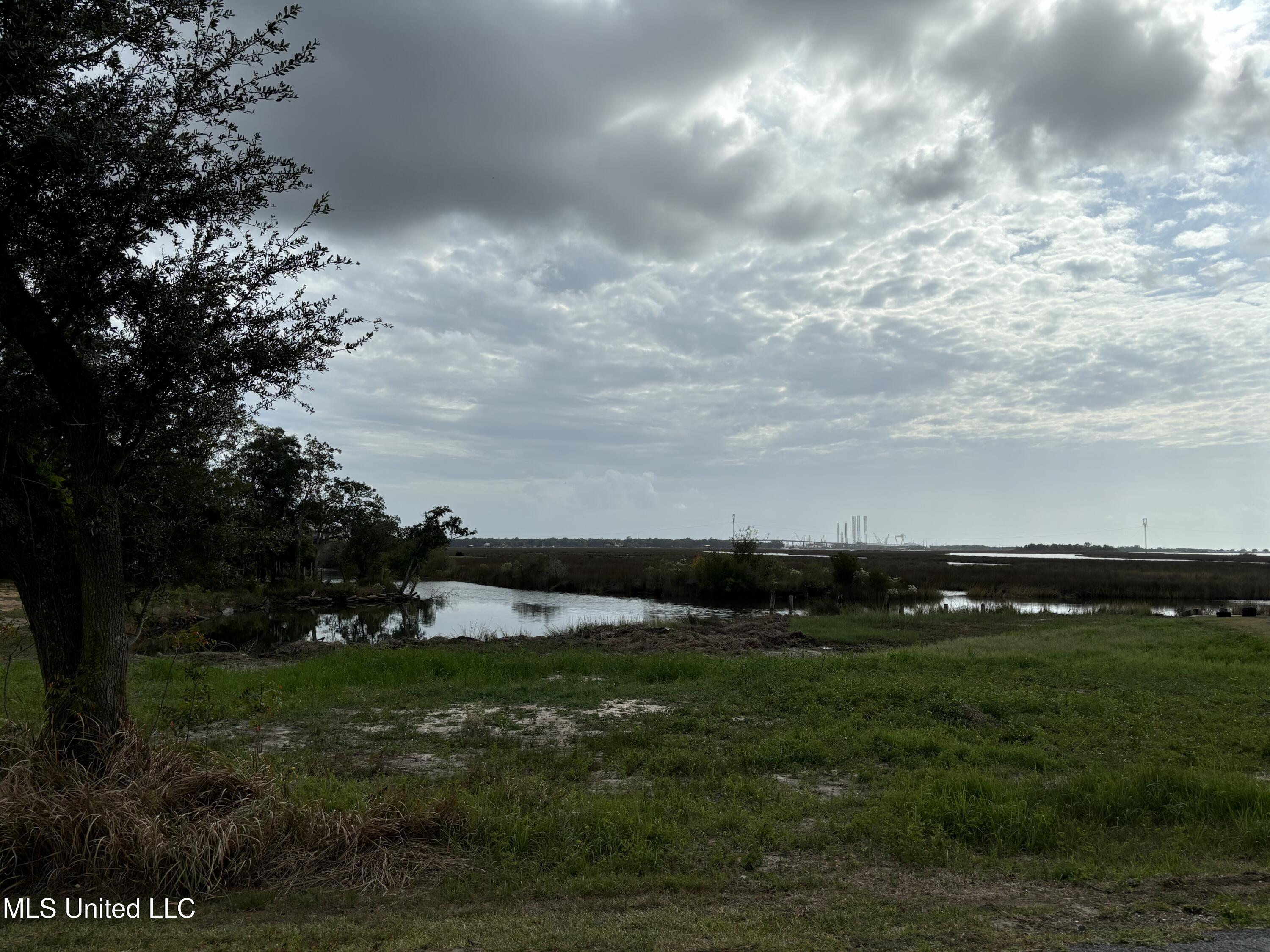 000 Hemlock Avenue, Moss Point, Mississippi image 8