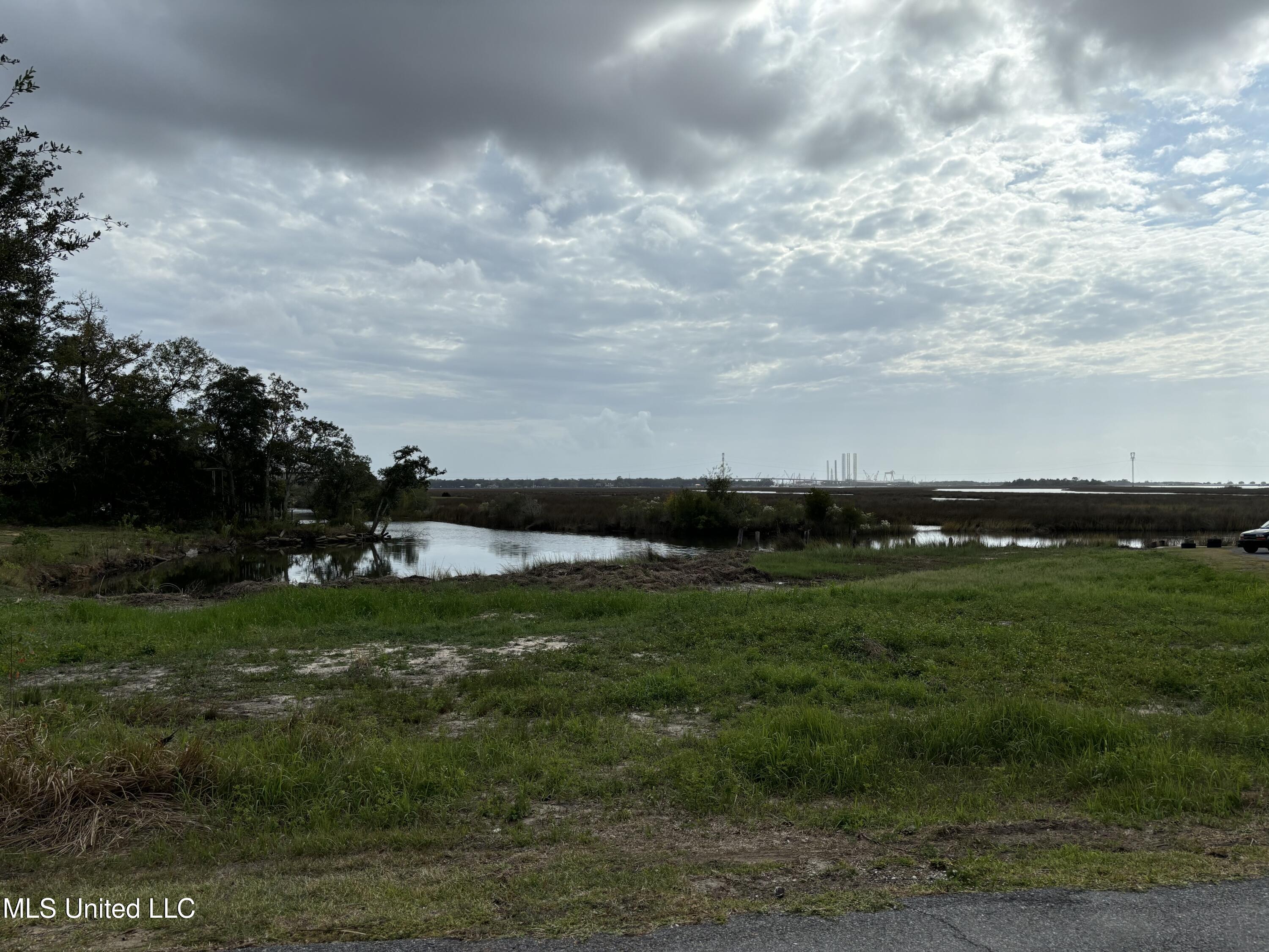 000 Hemlock Avenue, Moss Point, Mississippi image 9