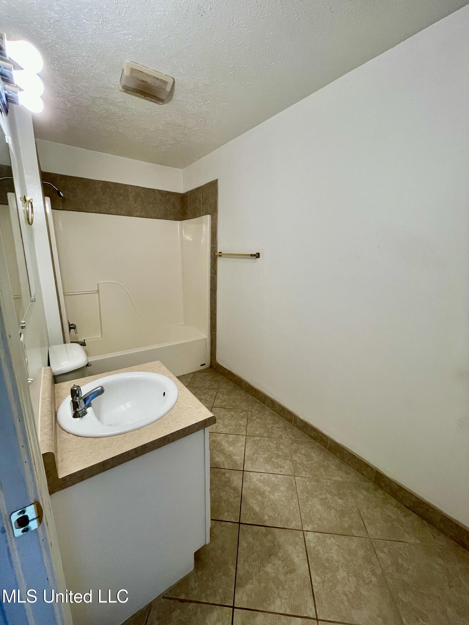 52 Alpine Drive, Starkville, Mississippi image 12