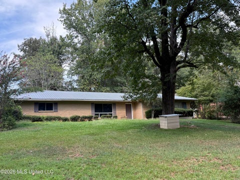 Homes For Sale - 130 Rochelle Drive<br/> Calhoun City, MS 38916