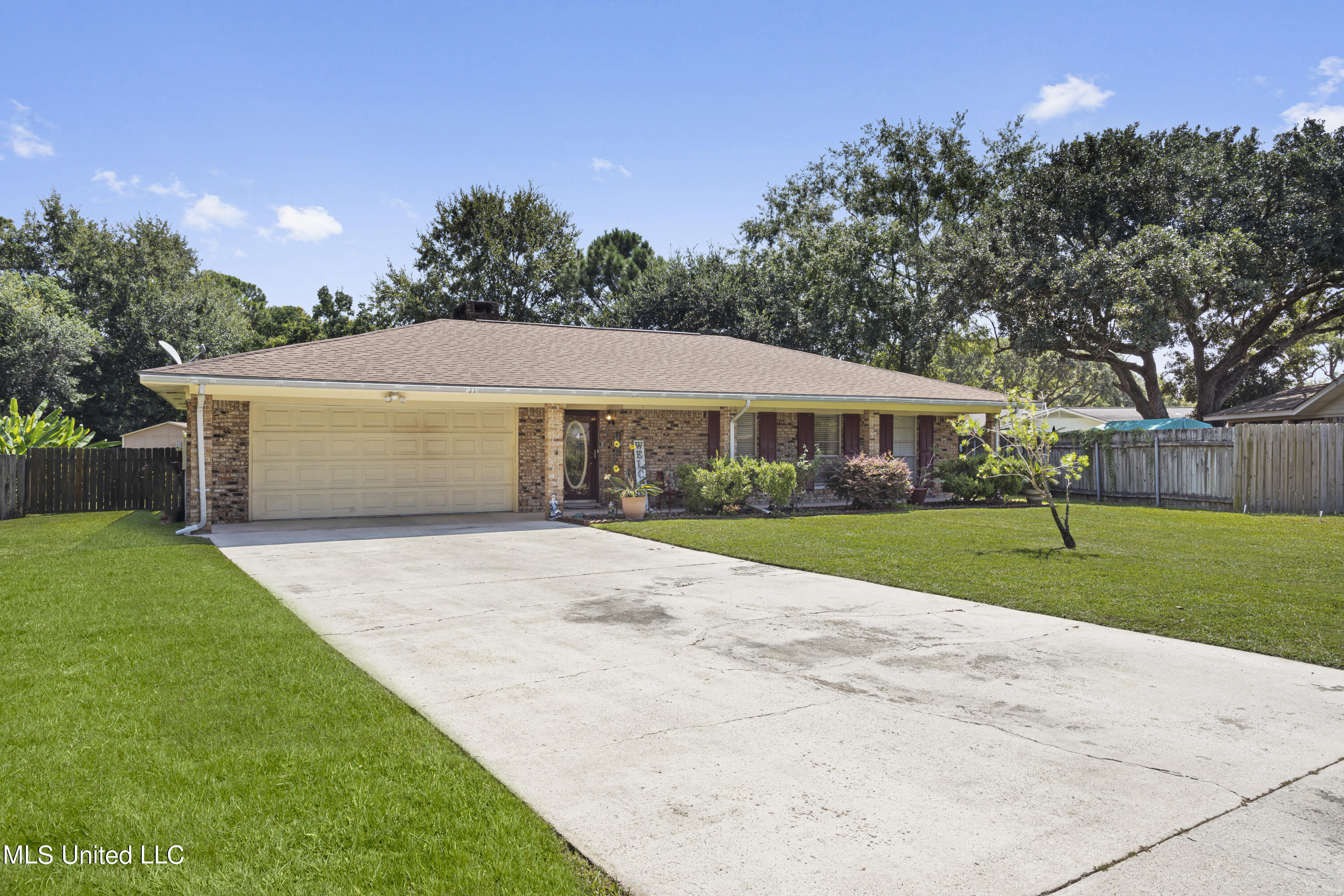 2332 Edwards Circle, Biloxi, Mississippi image 2