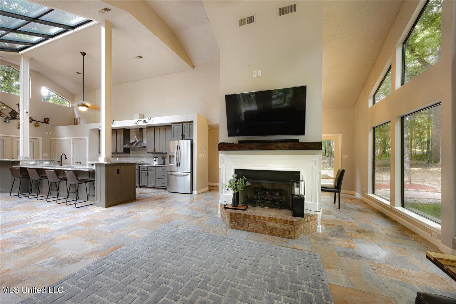 6821 Autumn Oaks Drive, Olive Branch, Mississippi image 3