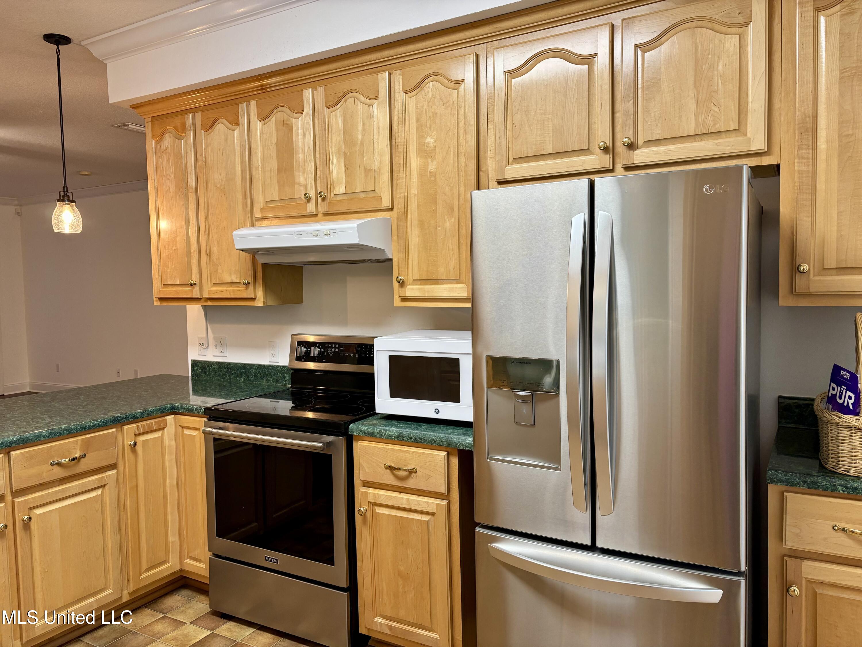 1405 Bay Ridge Drive, Gautier, Mississippi image 11