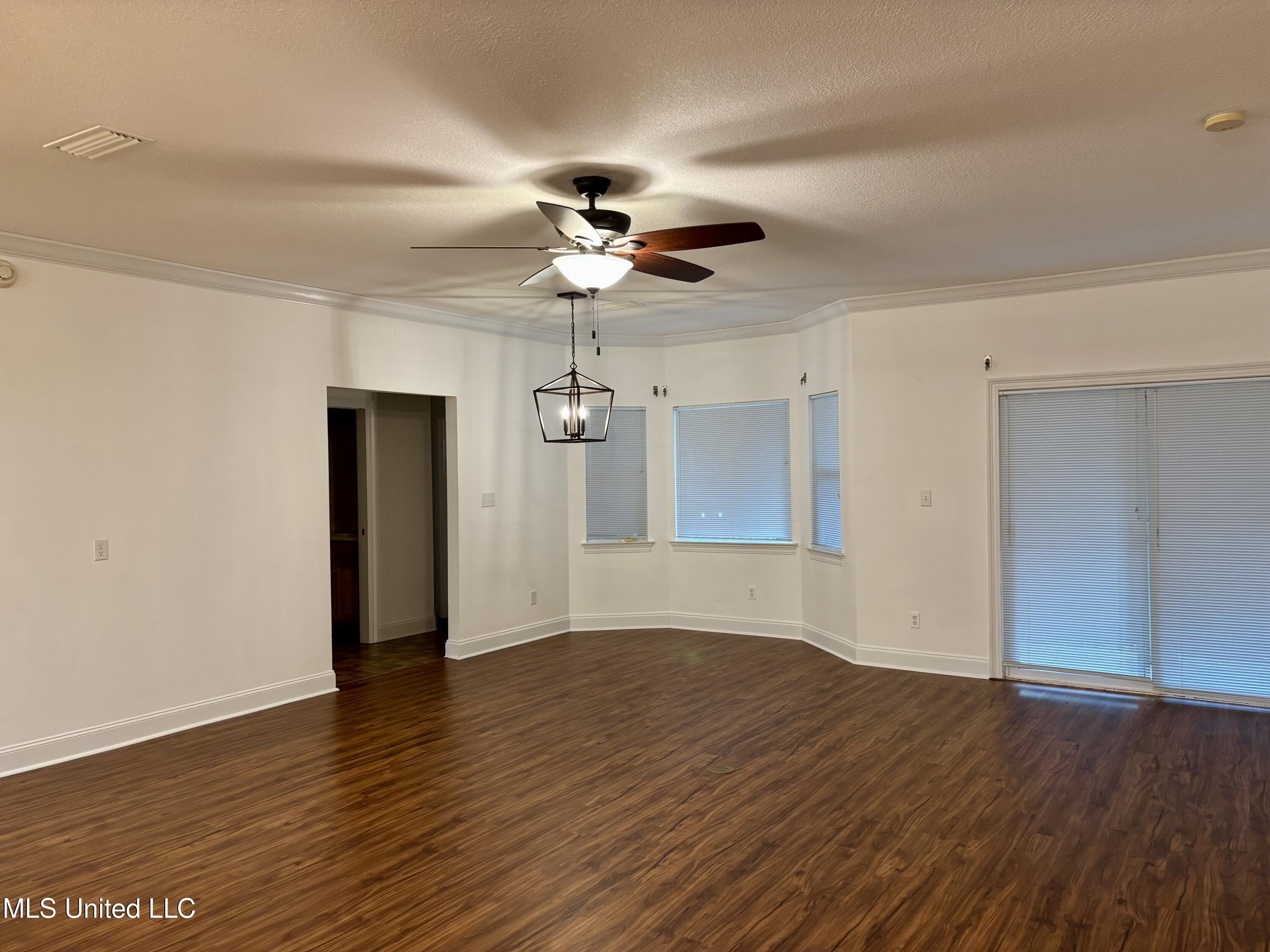 1405 Bay Ridge Drive, Gautier, Mississippi image 9