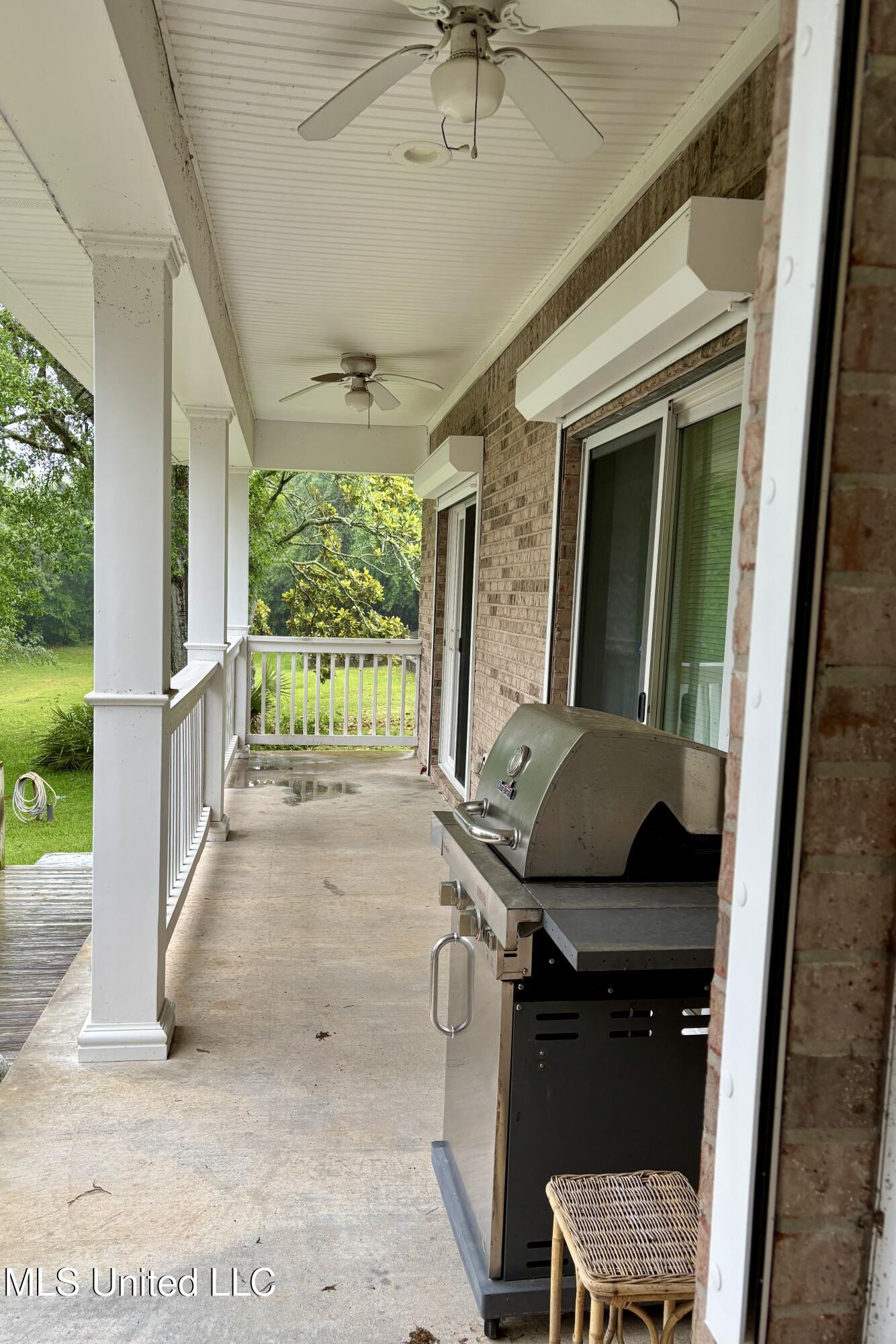 1405 Bay Ridge Drive, Gautier, Mississippi image 5