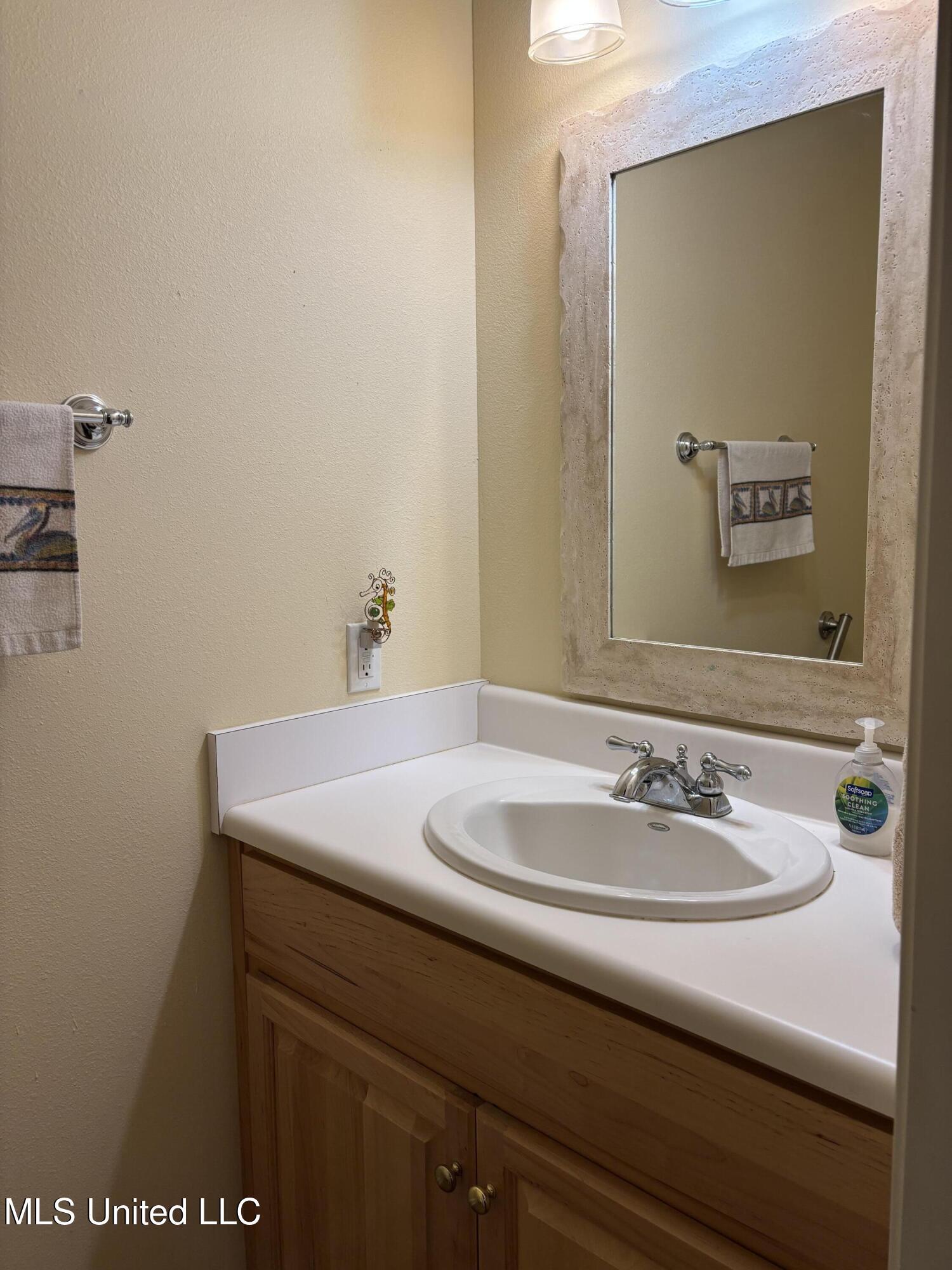 1405 Bay Ridge Drive, Gautier, Mississippi image 19