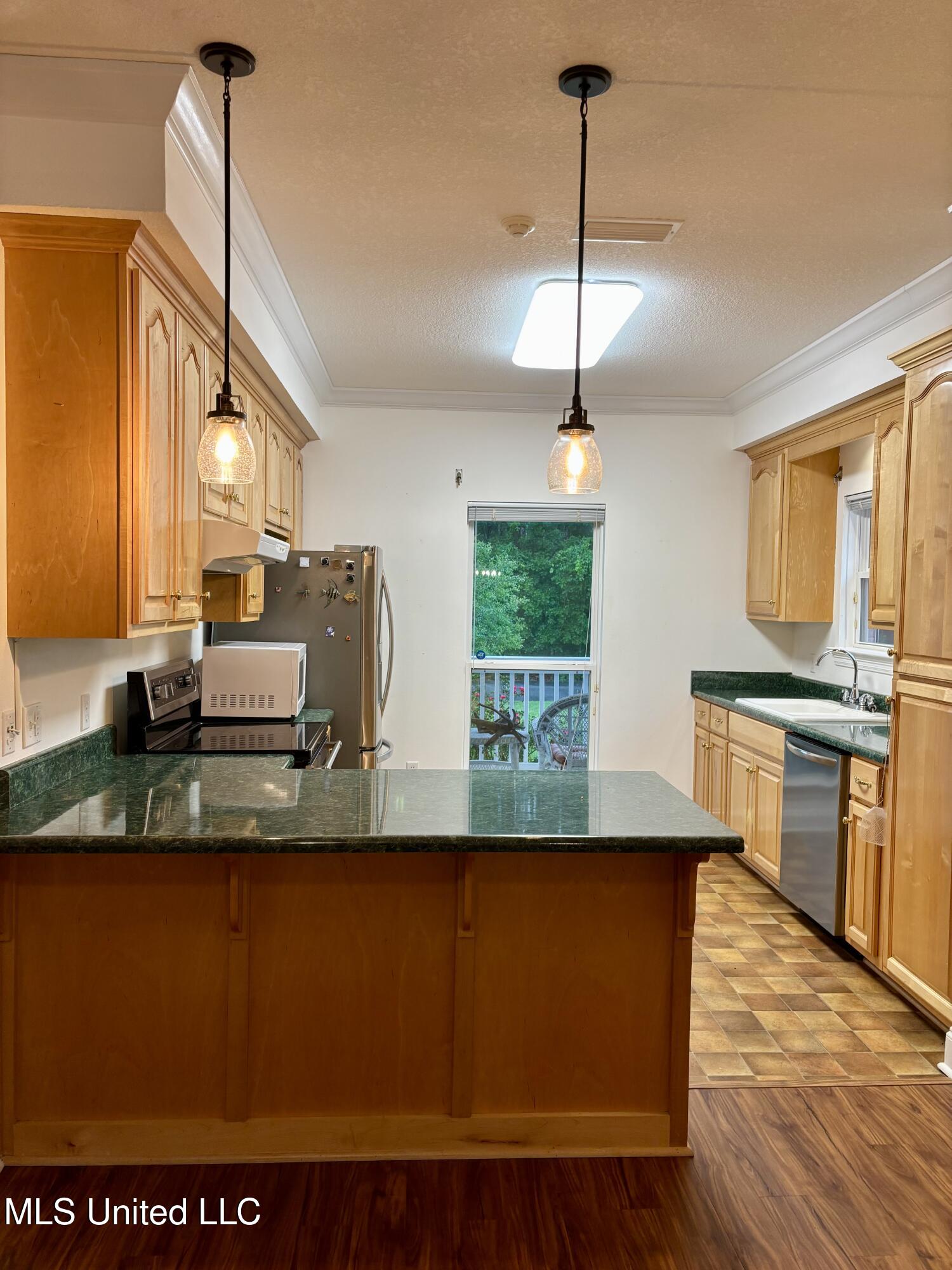 1405 Bay Ridge Drive, Gautier, Mississippi image 10