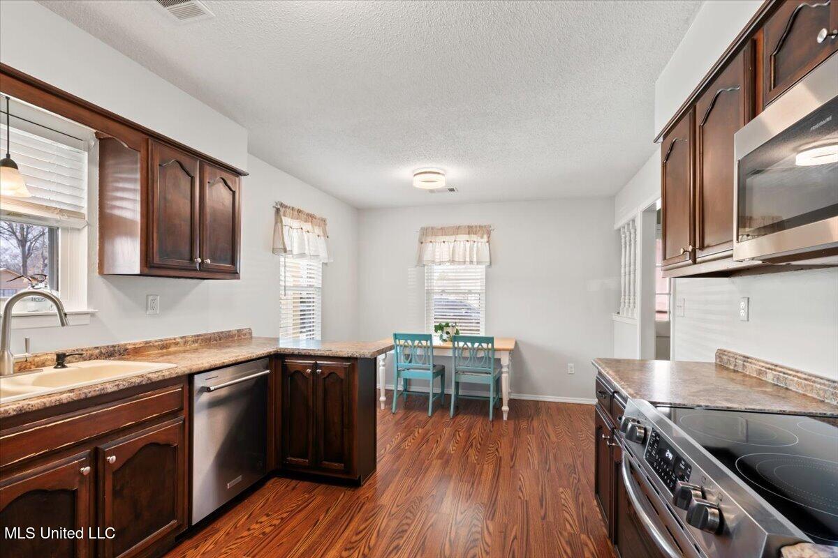 5670 Ridgetop Drive, Horn Lake, Mississippi image 14
