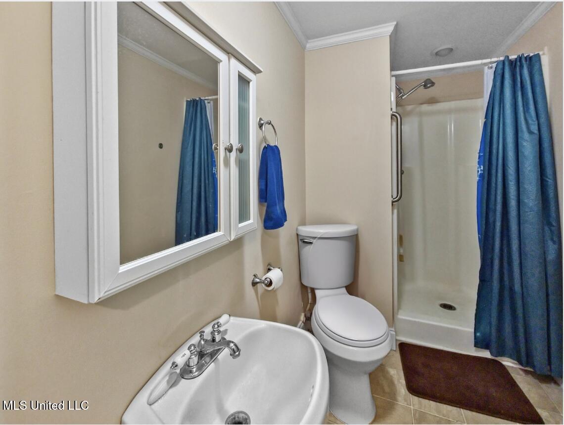 1975 Bayside Drive, Biloxi, Mississippi image 6