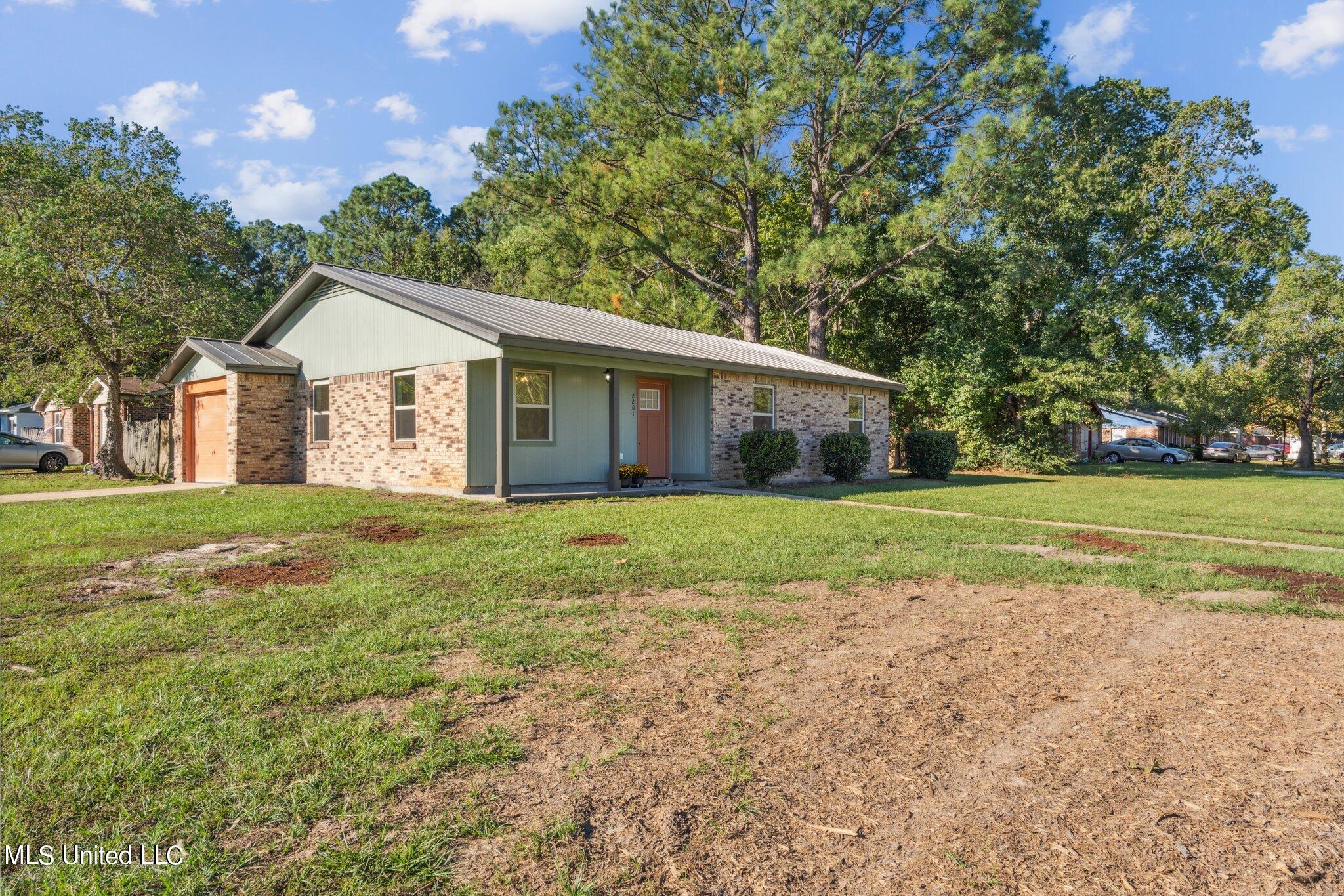 2201 Briargate Drive, Gautier, Mississippi image 3