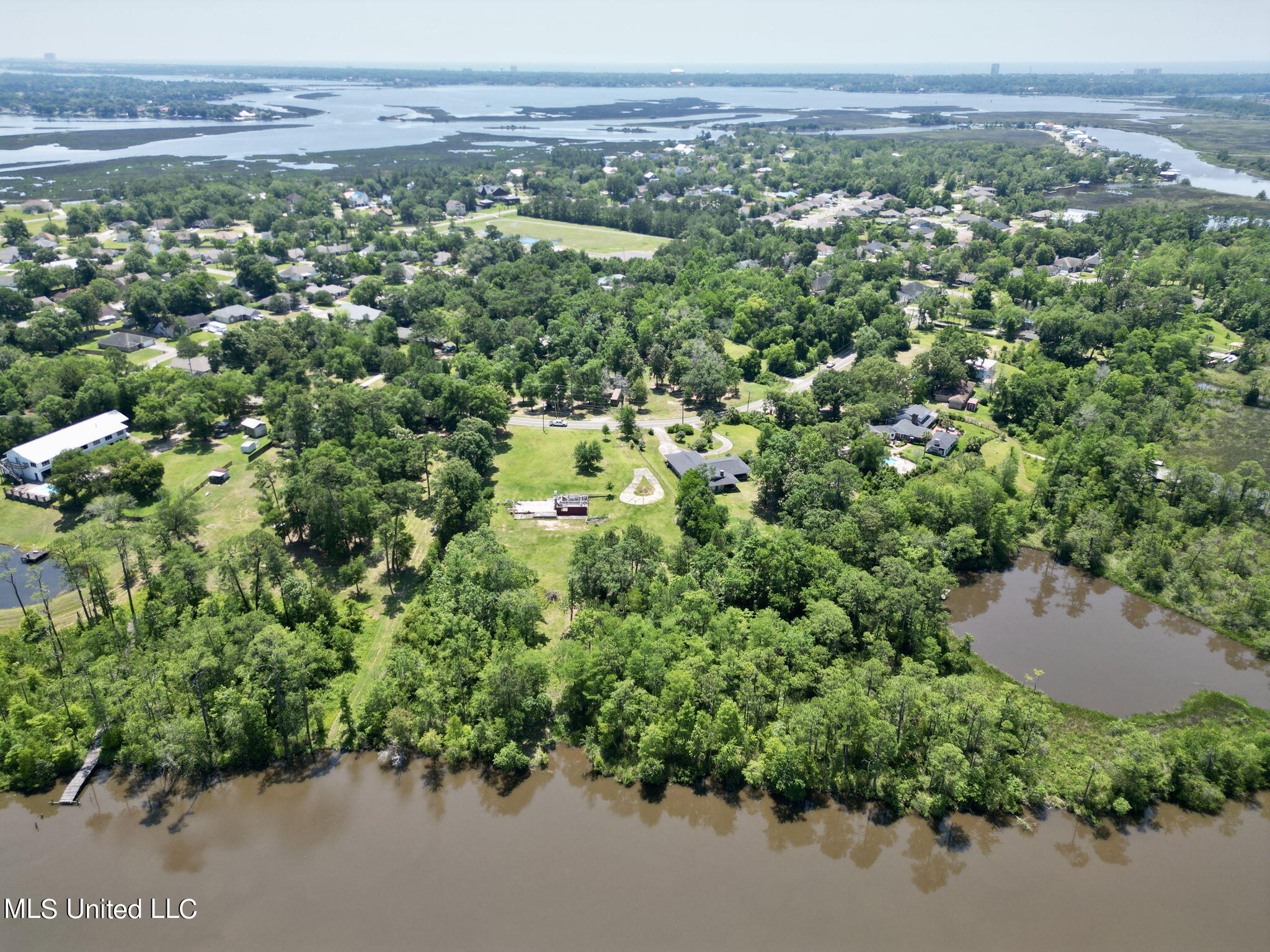 11081 Shorecrest Rd. Road, Biloxi, Mississippi image 4