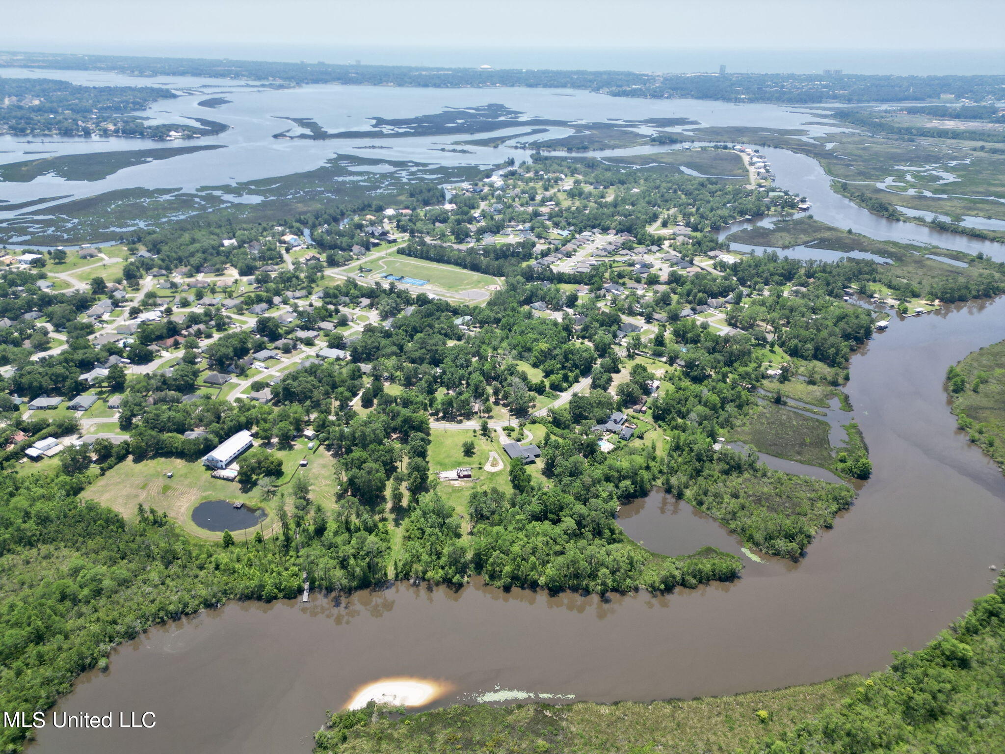 11081 Shorecrest Rd. Road, Biloxi, Mississippi image 9