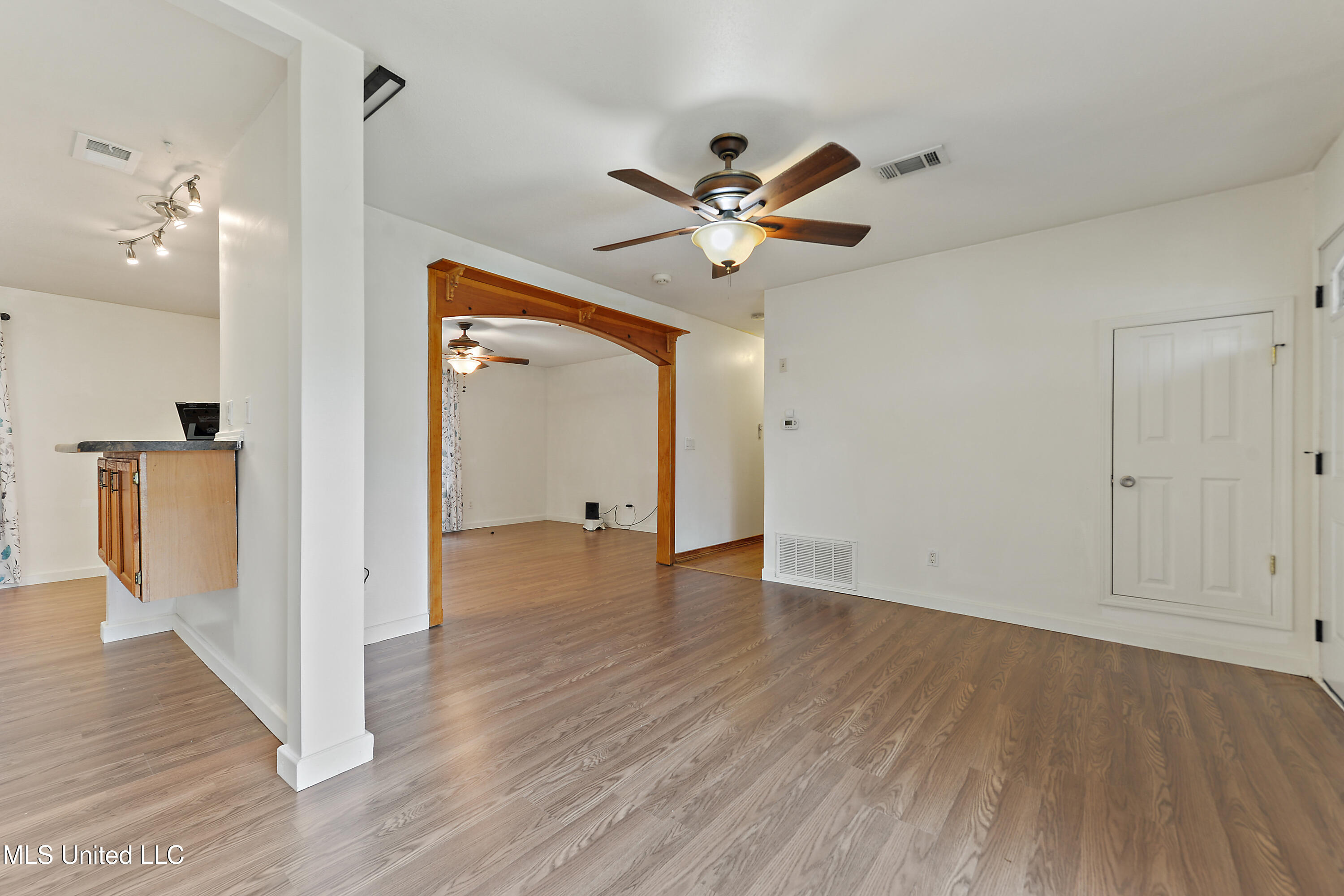 112 Ralph Drive, Gulfport, Mississippi image 6