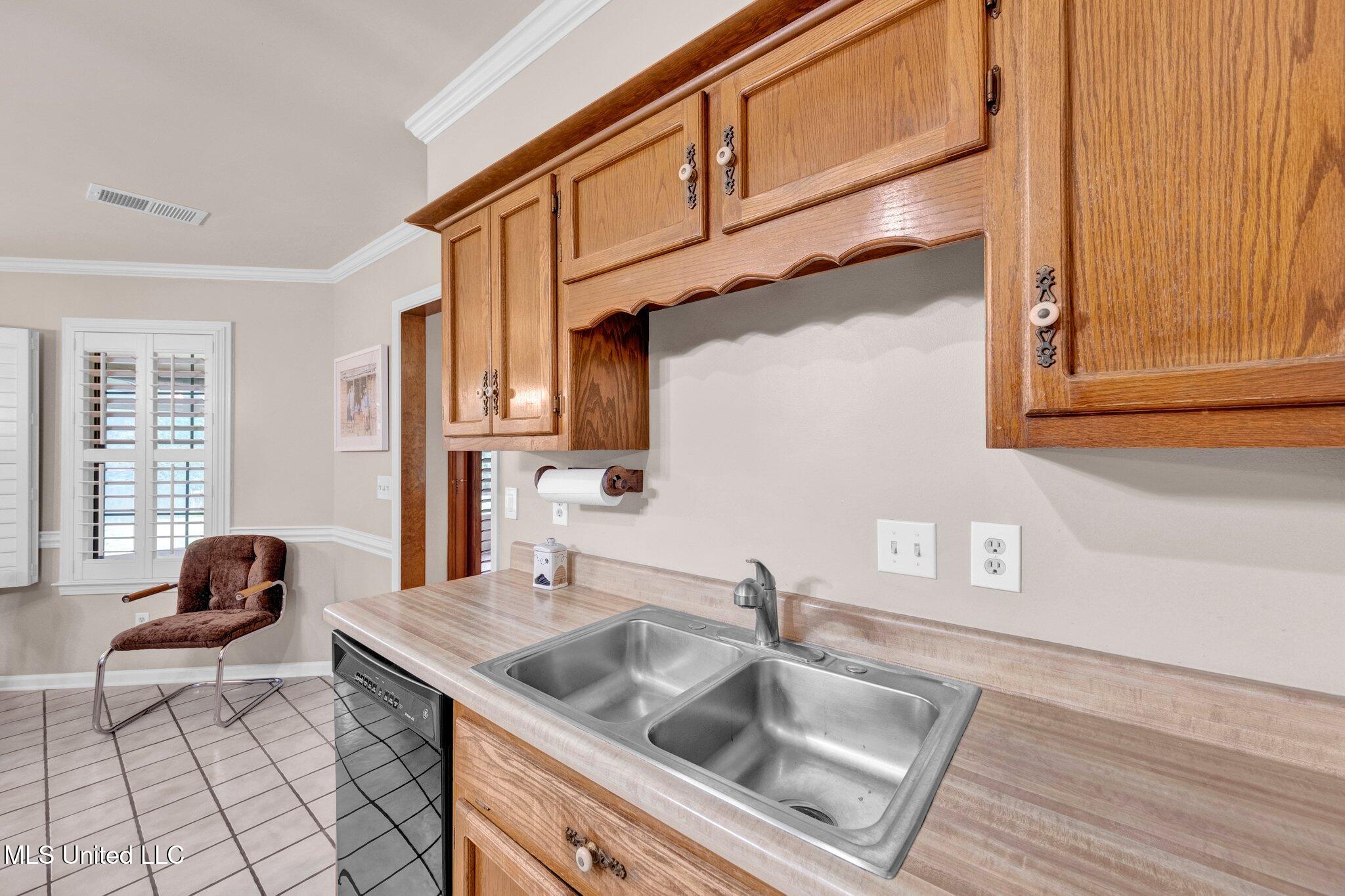8140 Hunters Hill Cove, Olive Branch, Mississippi image 22