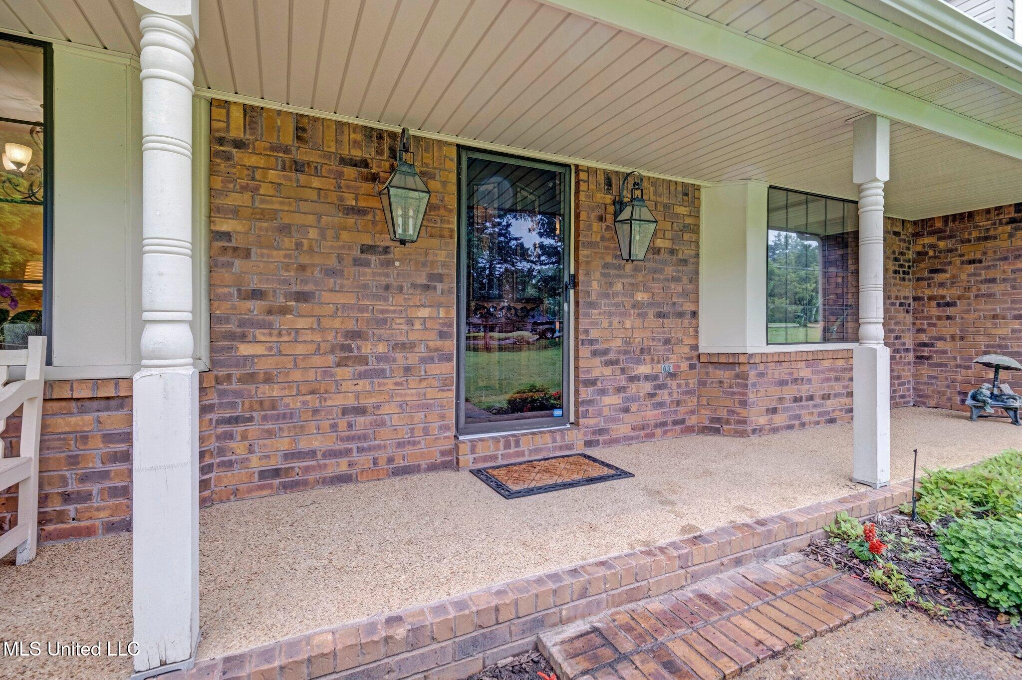 8140 Hunters Hill Cove, Olive Branch, Mississippi image 9