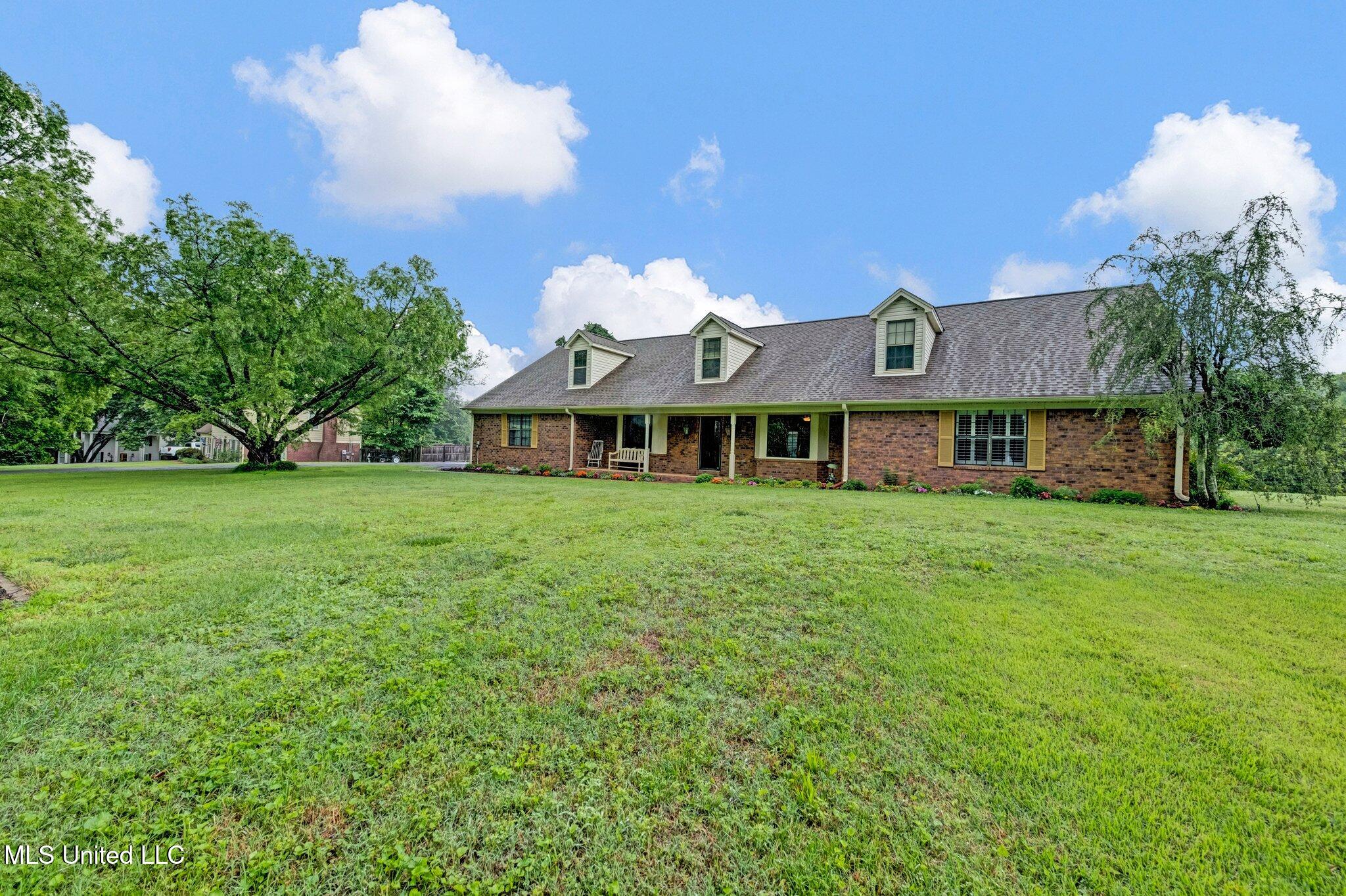 8140 Hunters Hill Cove, Olive Branch, Mississippi image 5