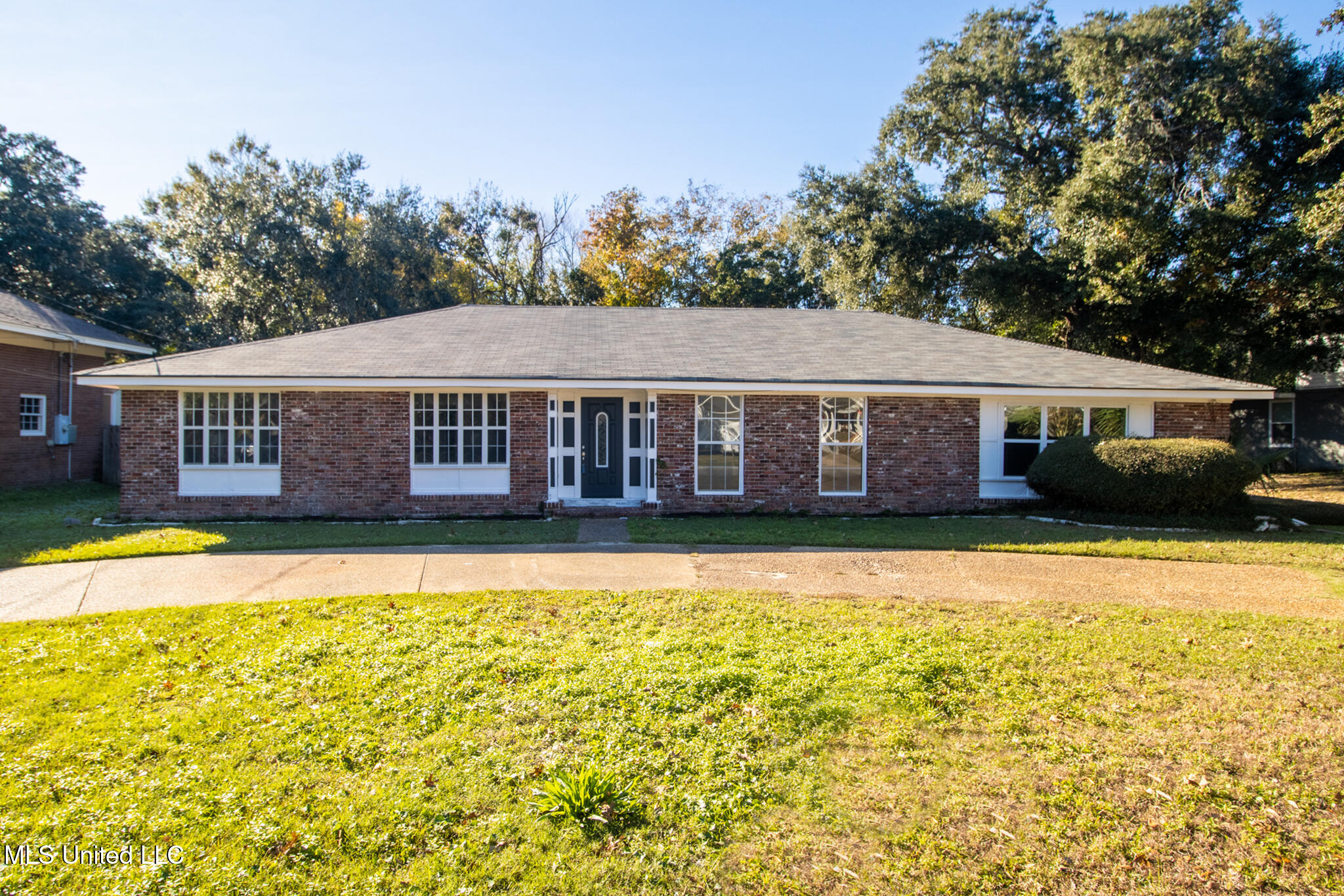 337 Oakridge Circle, Biloxi, Mississippi image 2