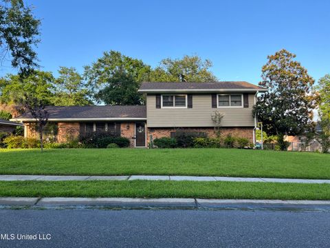 Single Family Residence in Biloxi MS 732 Canterbury Drive.jpg