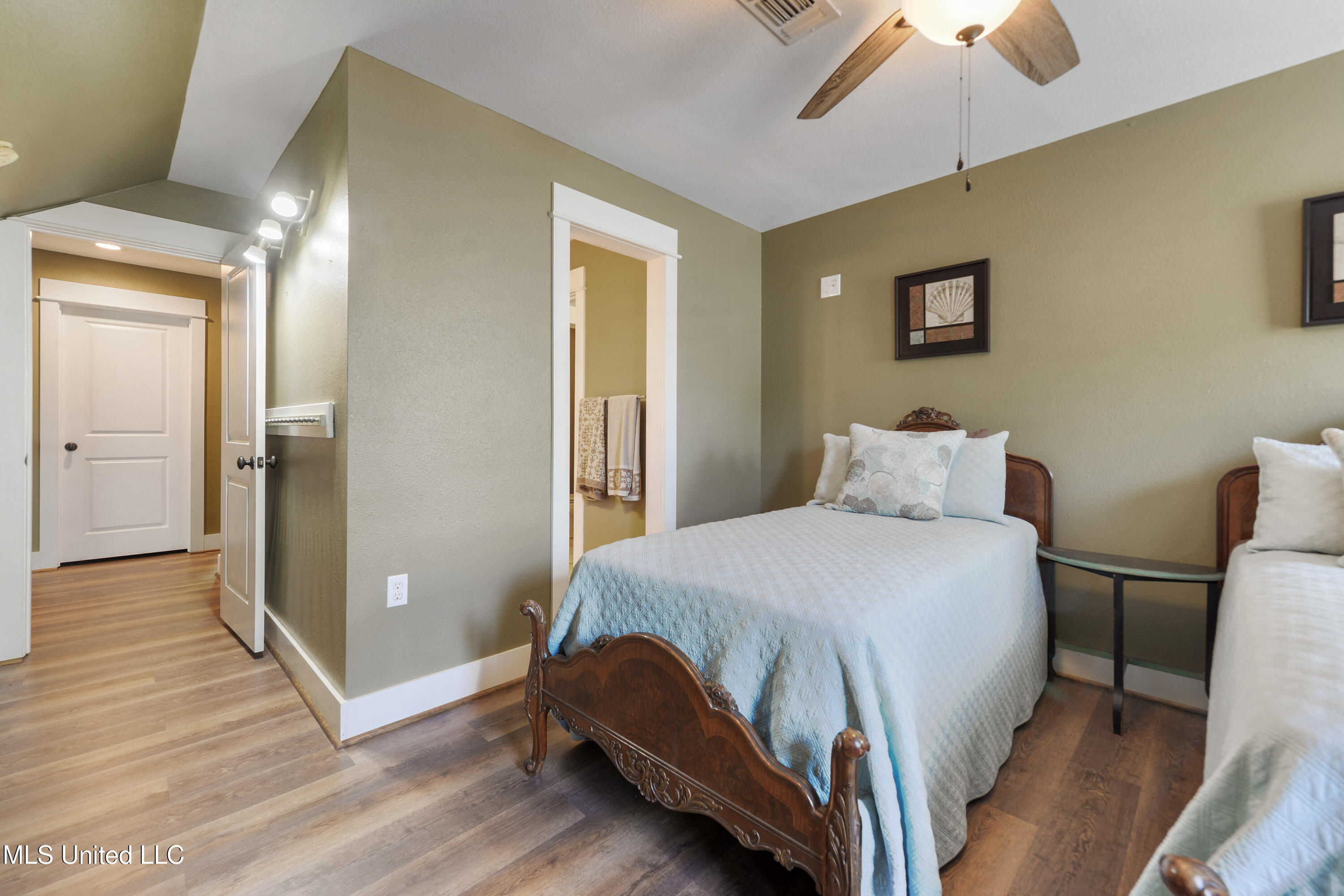 3100 Eagle Point Road, Ocean Springs, Mississippi image 37