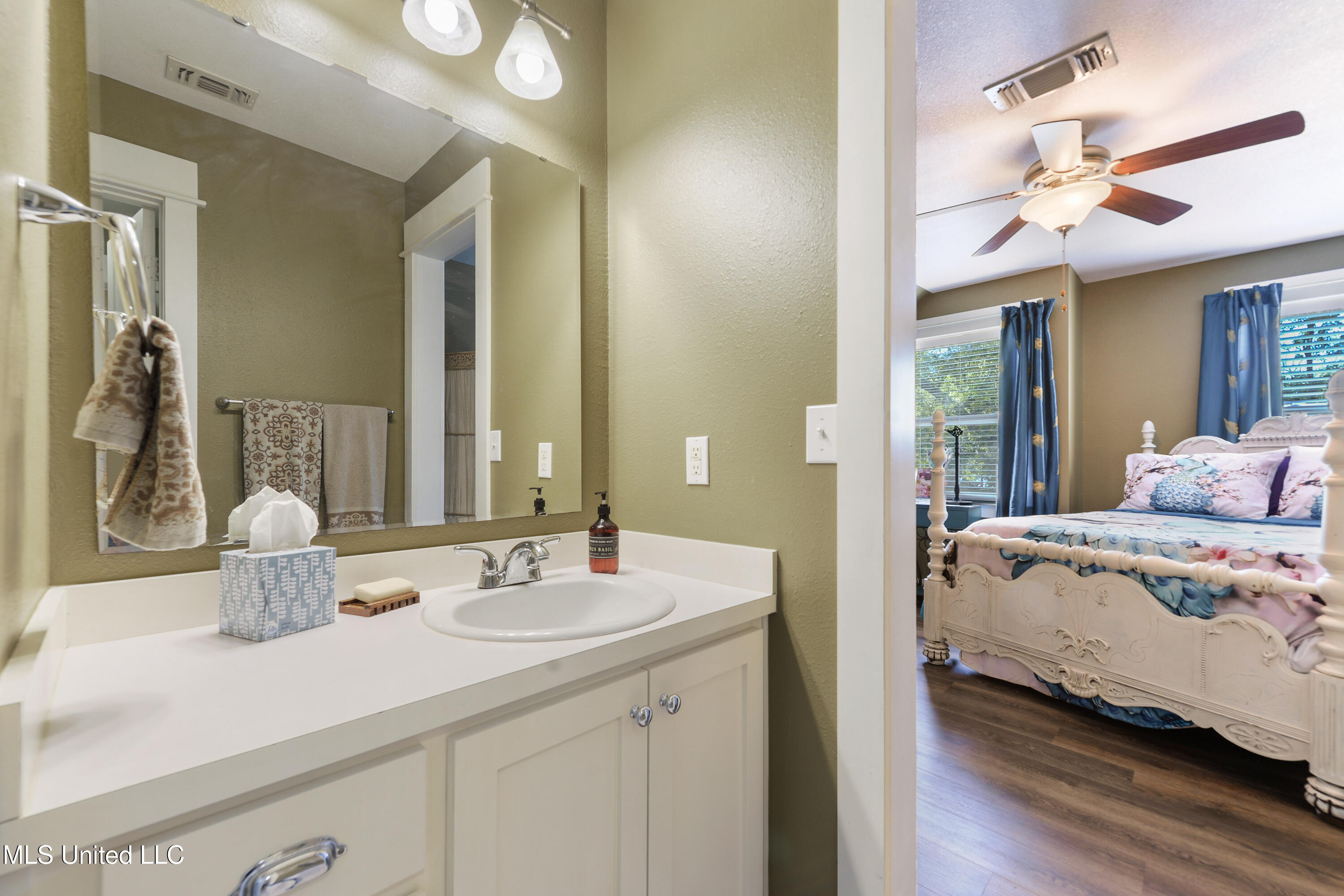 3100 Eagle Point Road, Ocean Springs, Mississippi image 35